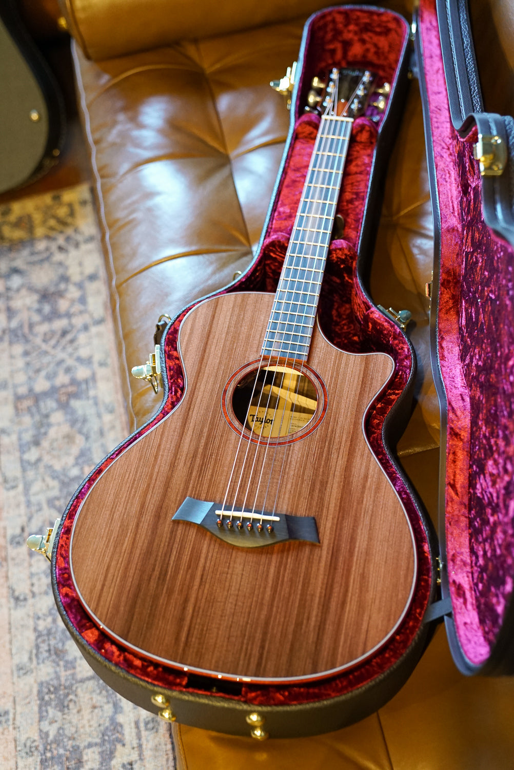 Taylor C12CE 12 Fret B5025 - Custom GC 12 Fret. Ind Rosewood/Redwood. Custom #25