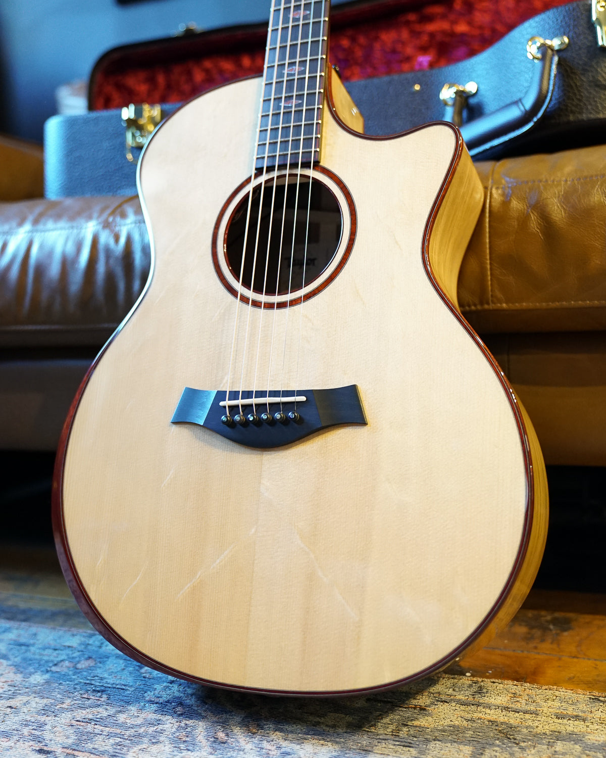 Taylor C14CE B5006, Custom GA, Sassafras/Sitka (Bearclaw), Custom #6, VTC LR Baggs Element VTC