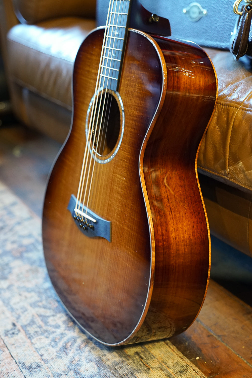 Taylor C24E B5044 Baritone-8, Custom GA, Blkwood T/B/S, Custom, LR Baggs Element VTC