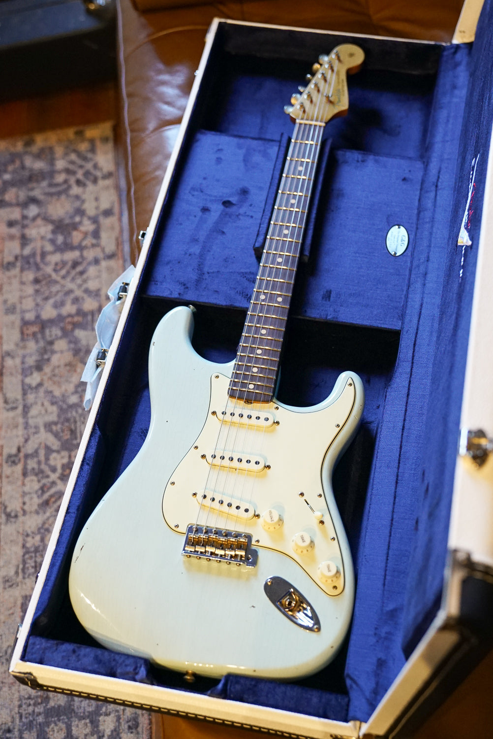 Fender Custom Shop Limited Edition '63 Stratocaster Roasted Paulownia Journeyman Relic, Trans Seafoam Green