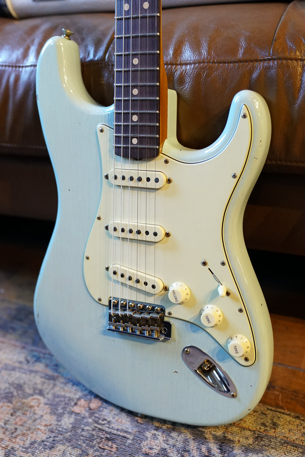 Fender Custom Shop Limited Edition '63 Stratocaster Roasted Paulownia Journeyman Relic, Trans Seafoam Green