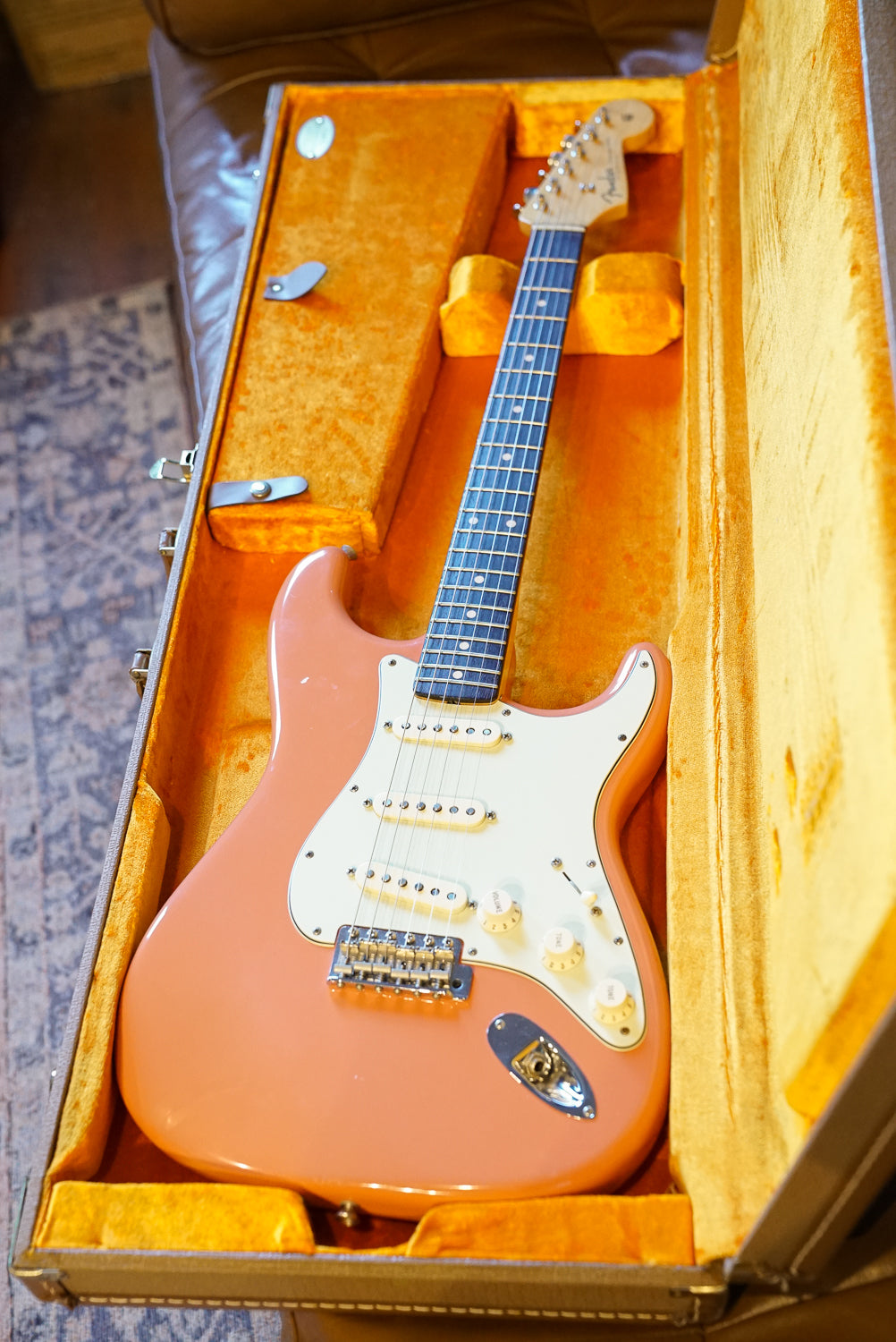 Pre-Owned Fender Custom Shop 1960 Stratocaster NOS Coral Pink "2012