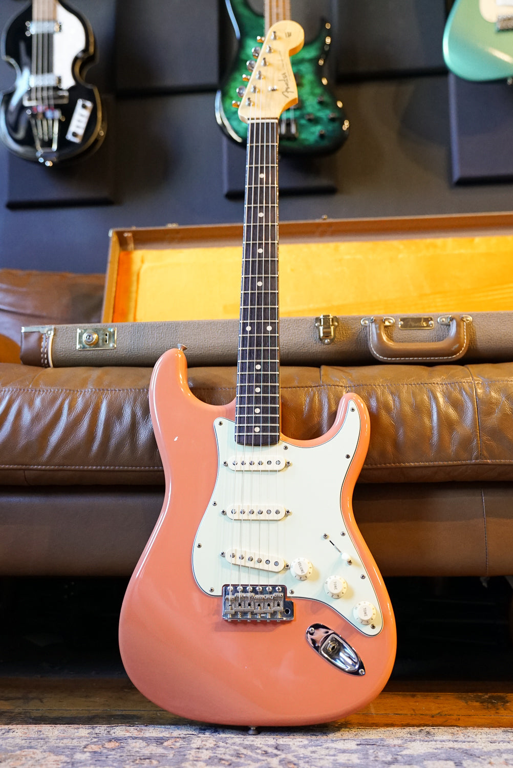 Pre-Owned Fender Custom Shop 1960 Stratocaster NOS Coral Pink "2012