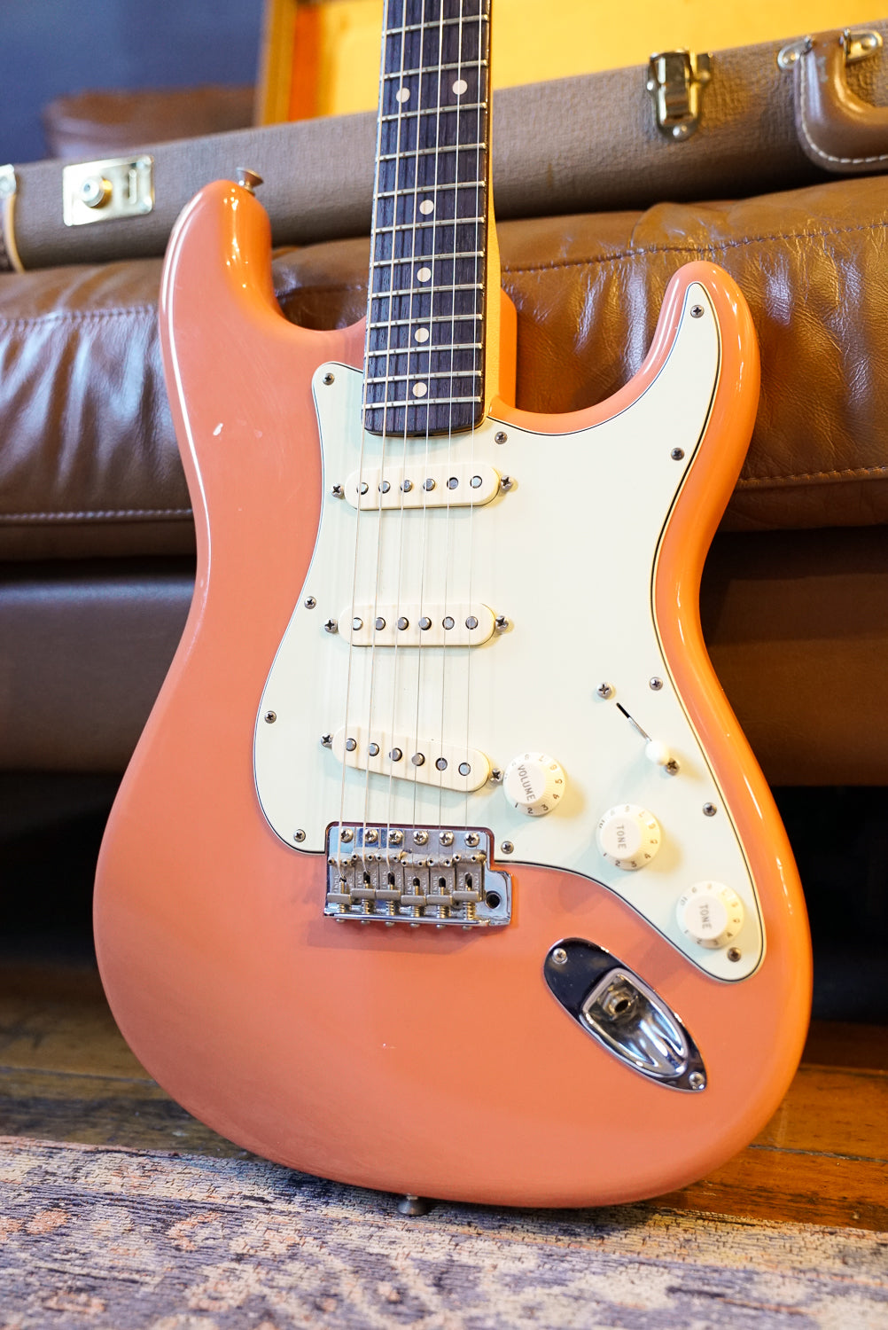 Pre-Owned Fender Custom Shop 1960 Stratocaster NOS Coral Pink "2012