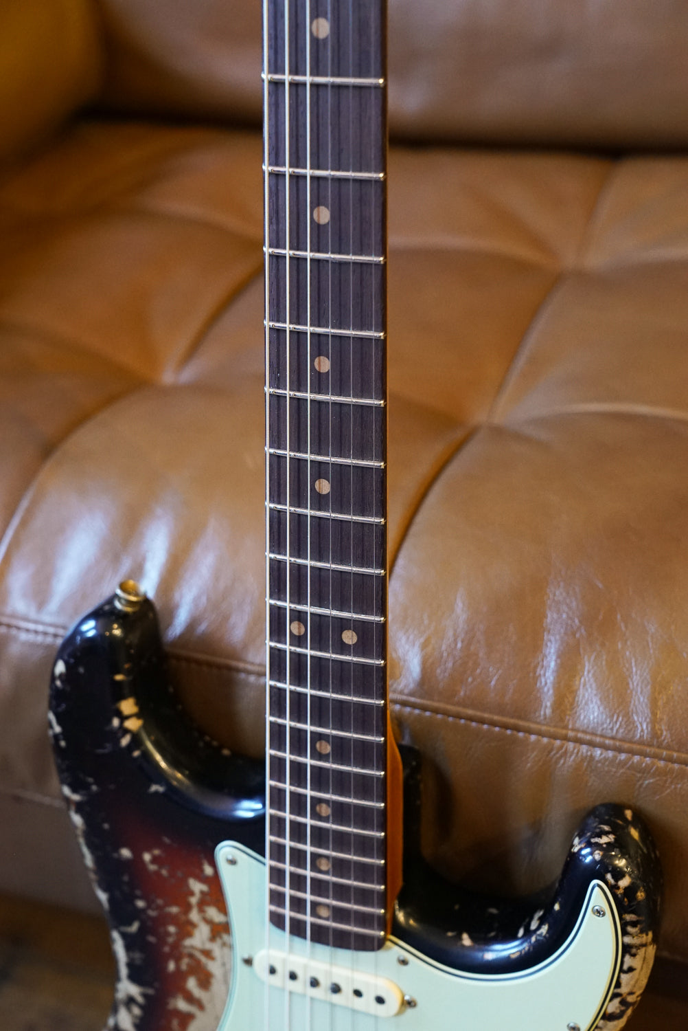 Fender Custom Shop '63 Stratocaster, Super Heavy Relic, Super Faded Aged 3-Tone Sunburst
