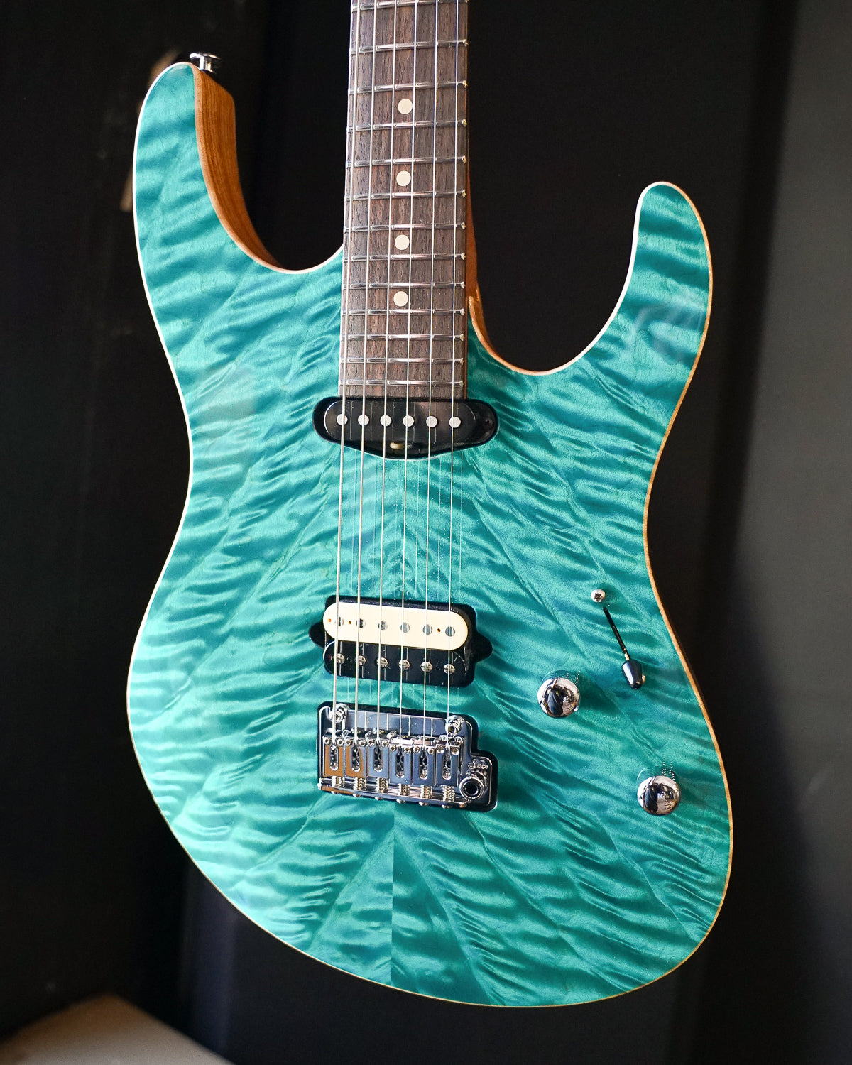 Suhr Custom Roasted Modern, Bohama Blue, Curly Maple Top