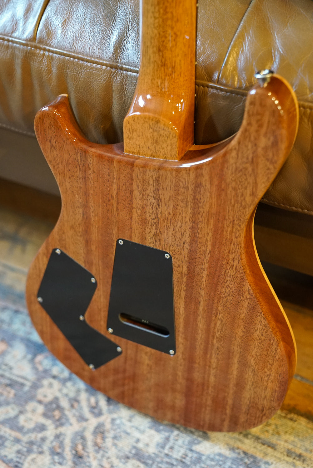 PRS Modern Eagle V, Yellow Tiger
