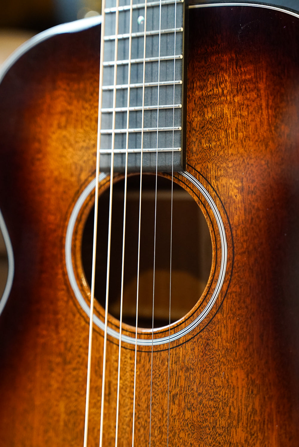 Martin Custom Shop 0-14F, Flamed Mahogany, Tweedy Burst