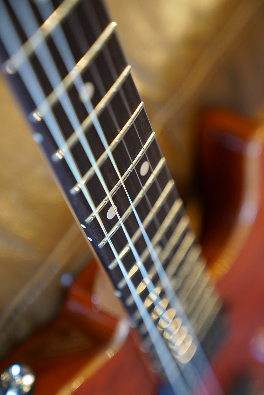 Suhr OSO Short Scale, Mahogany, Orange Stain