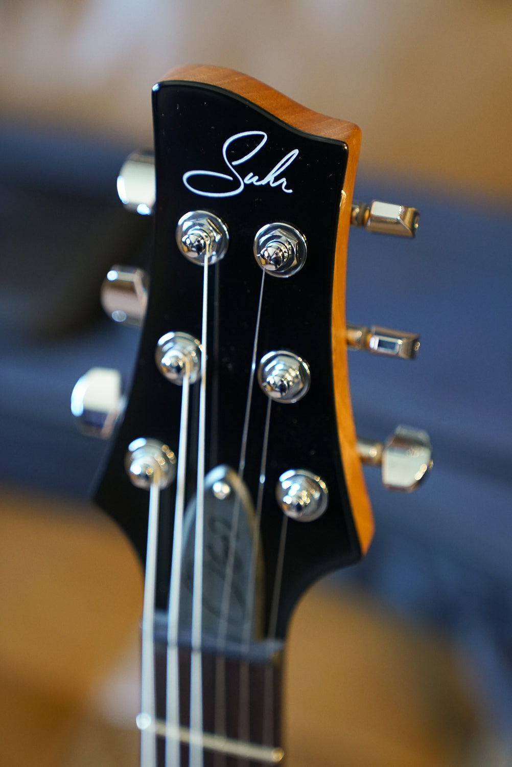 Suhr OSO Short Scale, Mahogany, Orange Stain