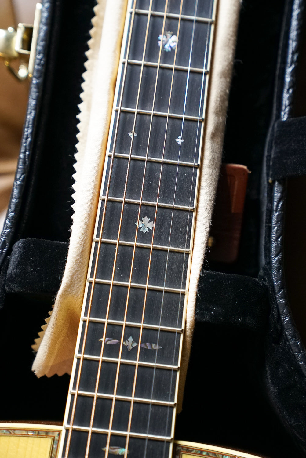 Martin 000-42EC 30th Anniversary Eric Clapton Signature Acoustic