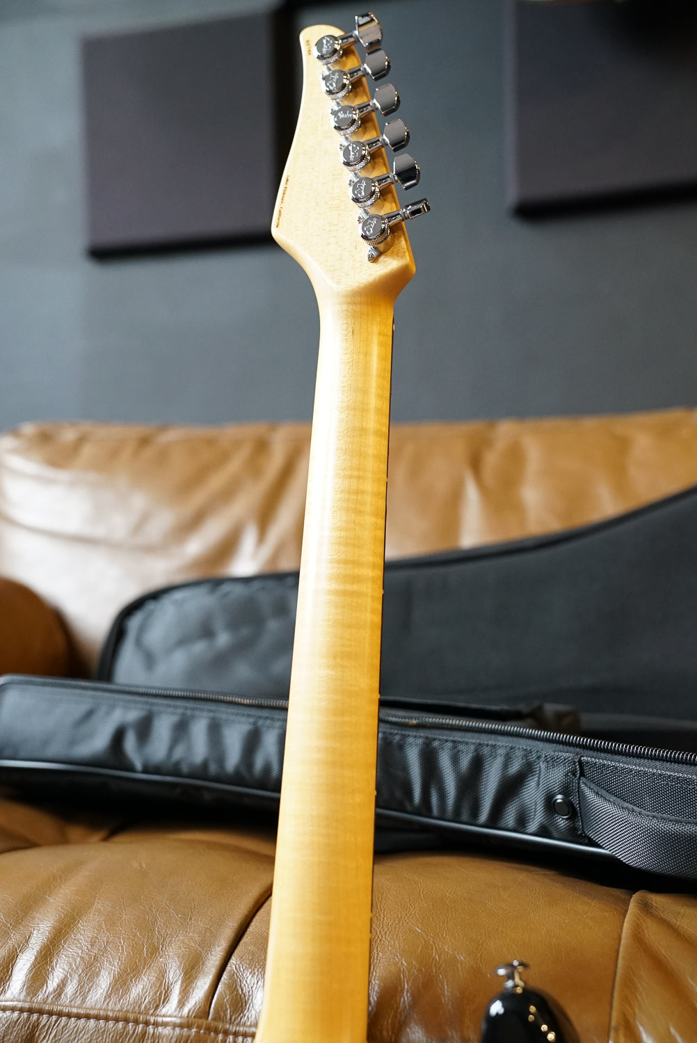 Suhr Classic S Antique, 3 Tone Burst, Indian Rosewood fingerboard, HSS