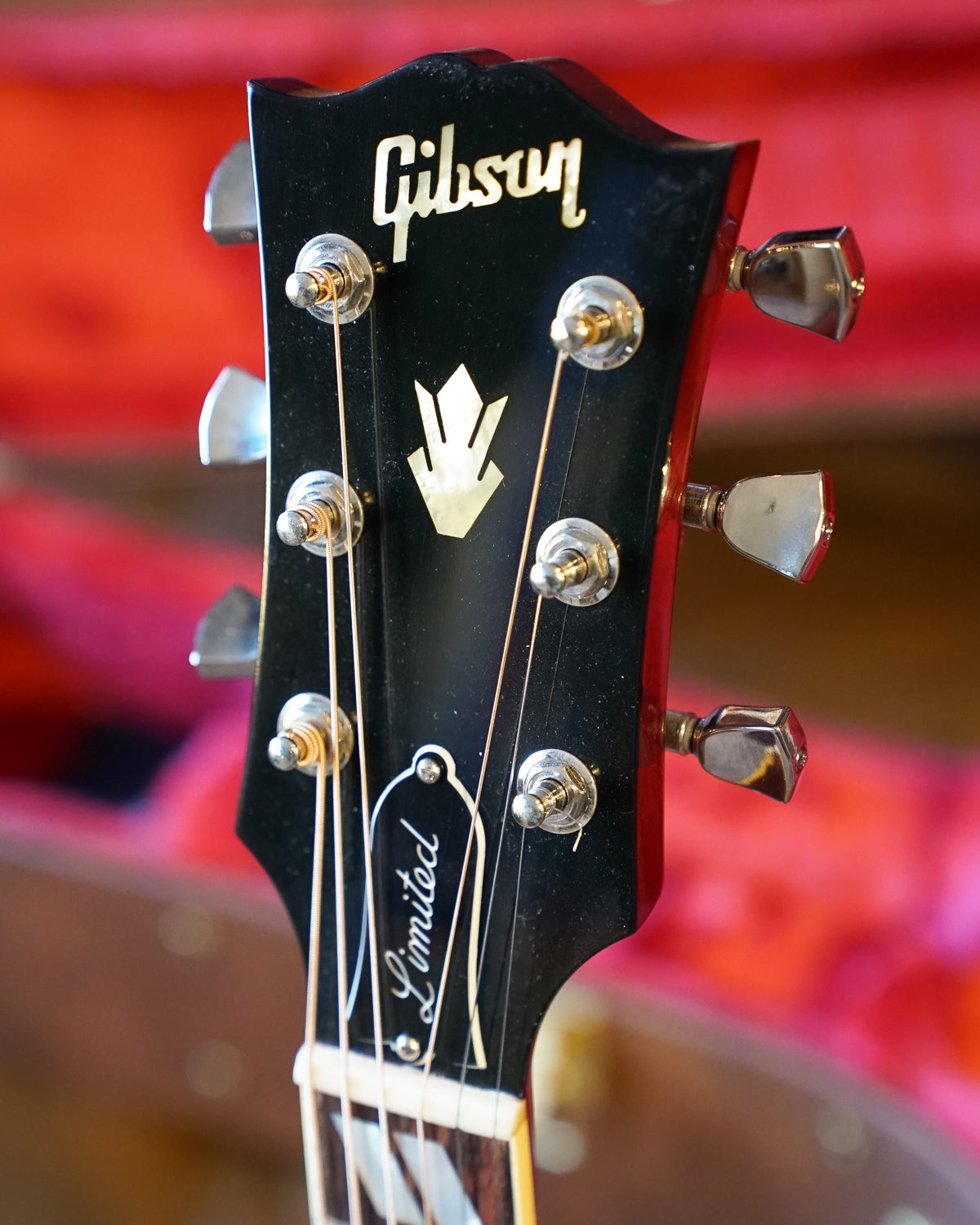 Pre-Owned Gibson Dove Original, Antique Natural, AAAAA Select Maple "2023