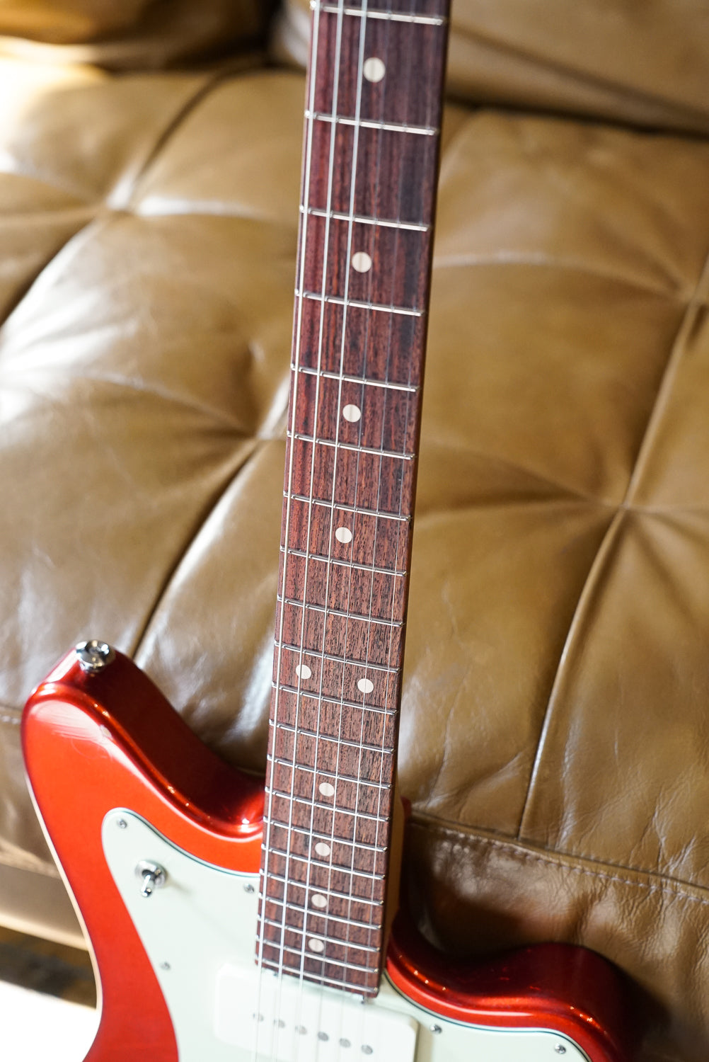 Suhr Classic JM Antique Limited Edition, Mastery Tremolo, Candy Apple Red
