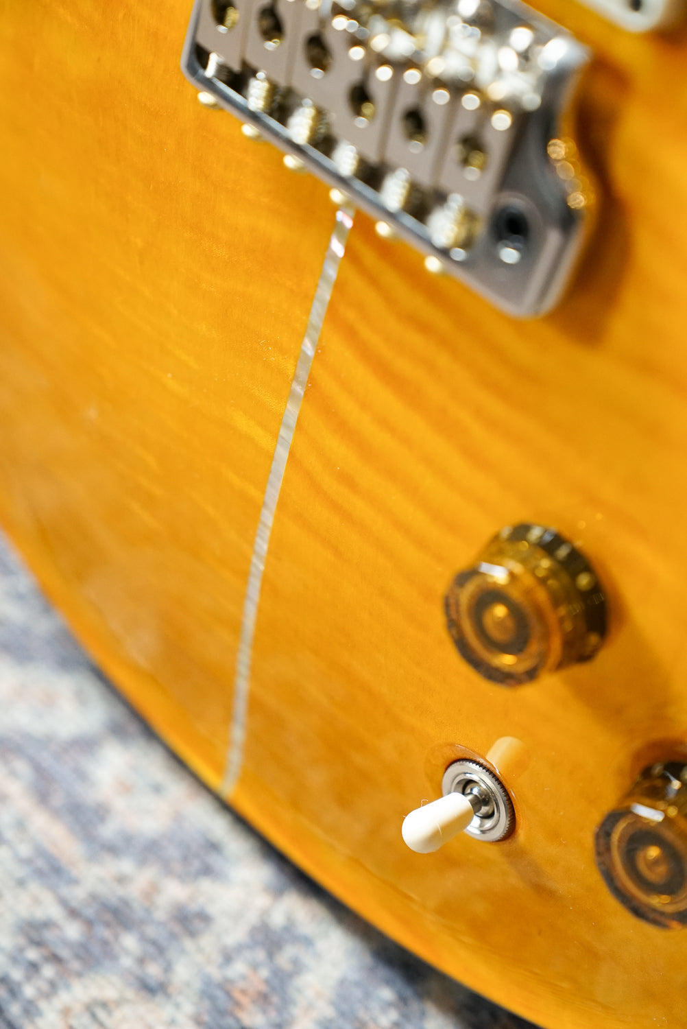 PRS Santana Retro, Santana Yellow