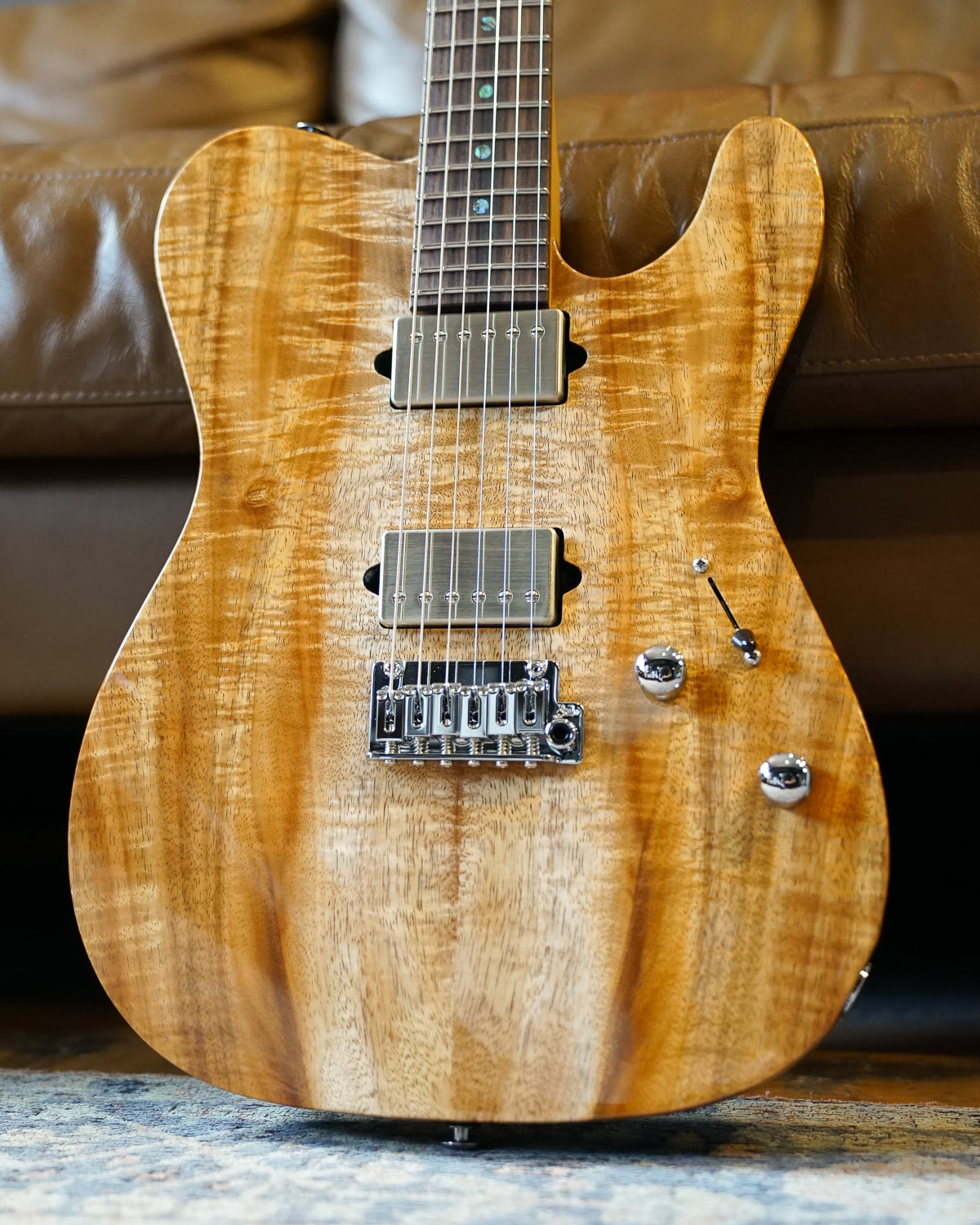 Suhr Custom T, Koa / Roasted Swamp Ash