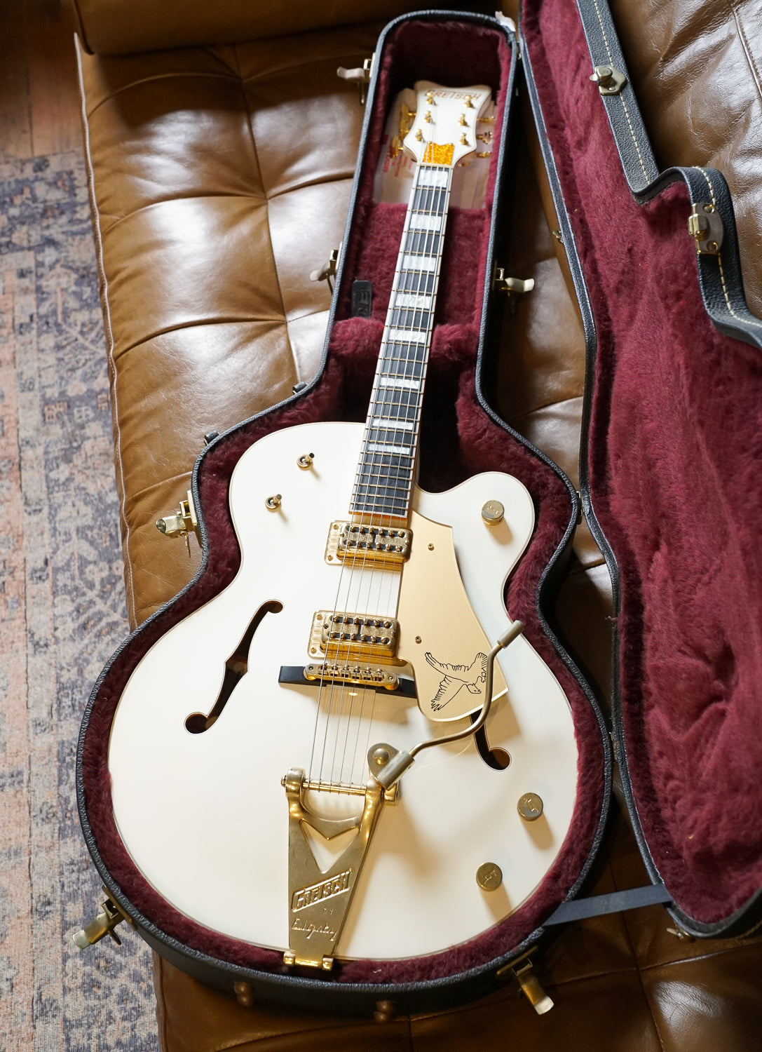 Pre-Owned Gretsch G7593 White Falcon w/Bigsby "2009
