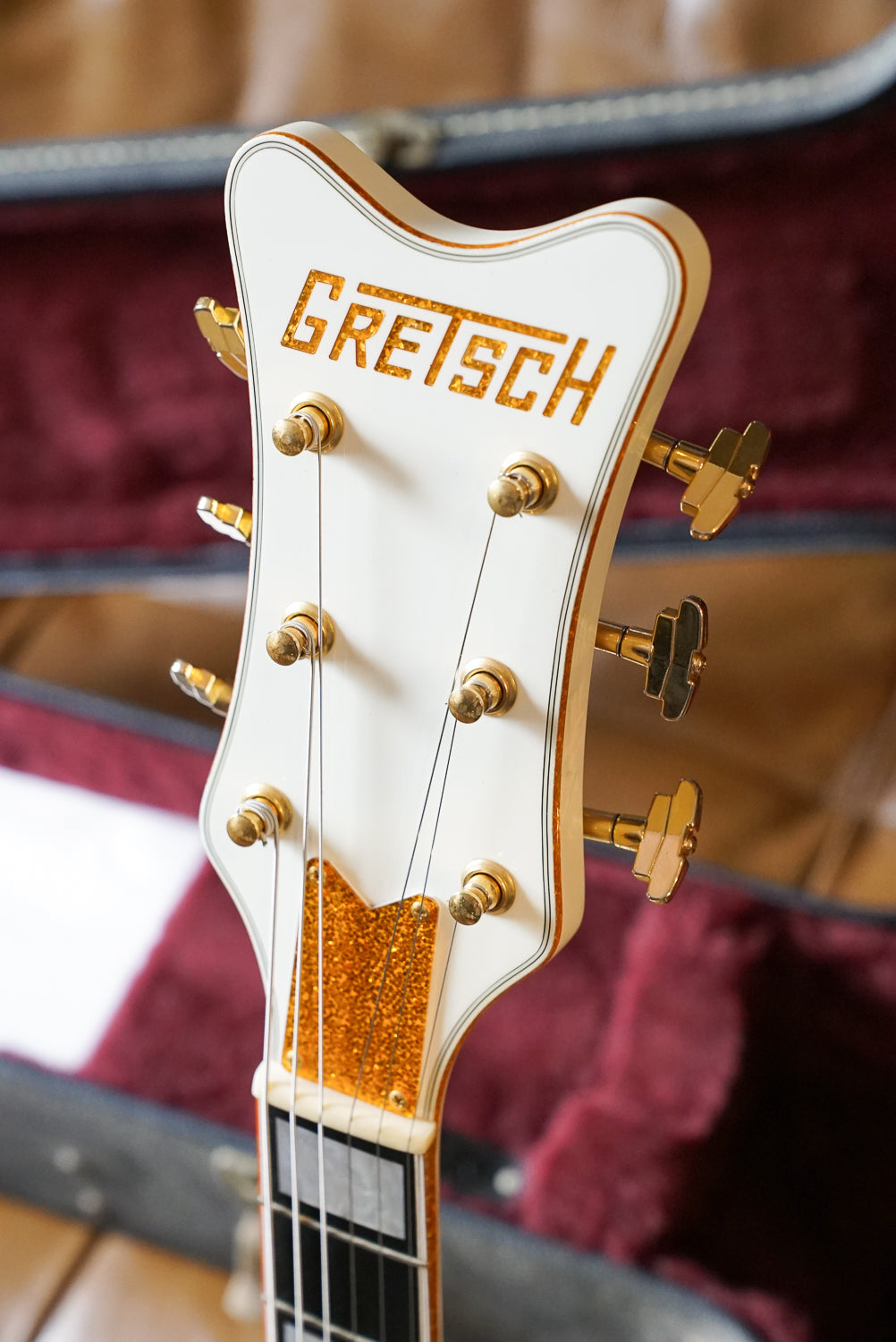 Pre-Owned Gretsch G7593 White Falcon w/Bigsby "2009