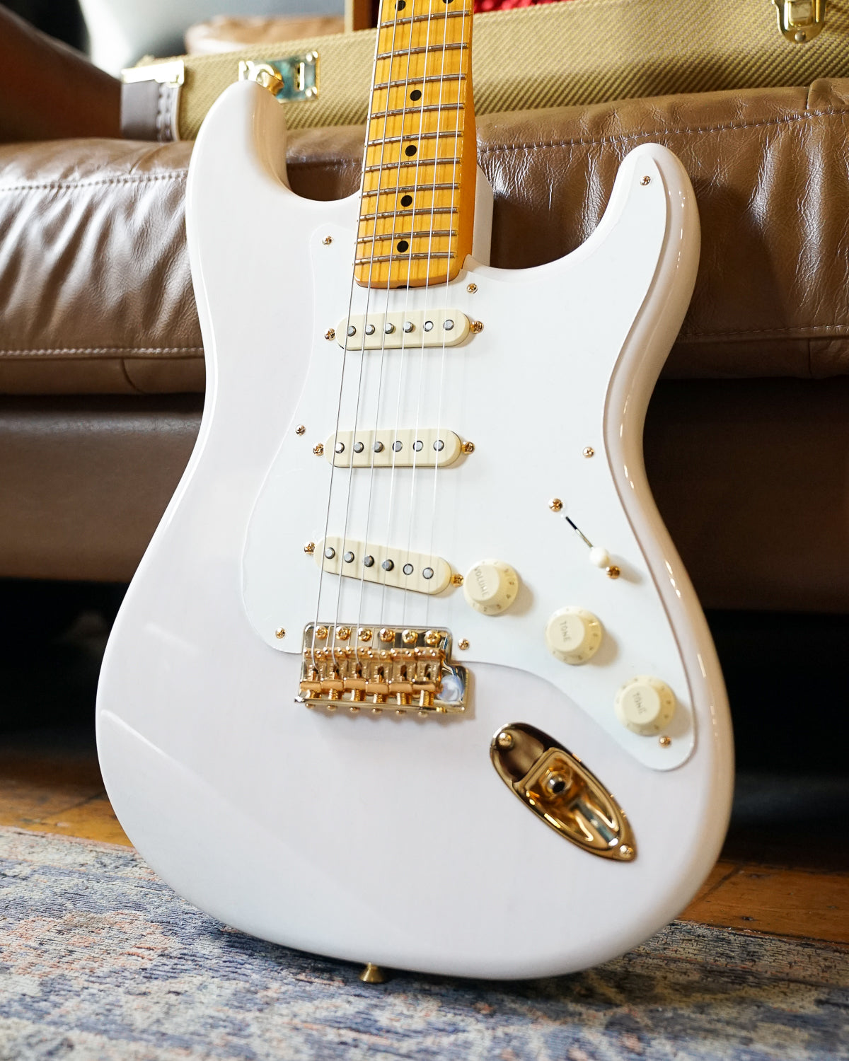 Fender Limited Edition American Vintage II 1957 Stratocaster, Flame Maple Fingerboard, White Blonde