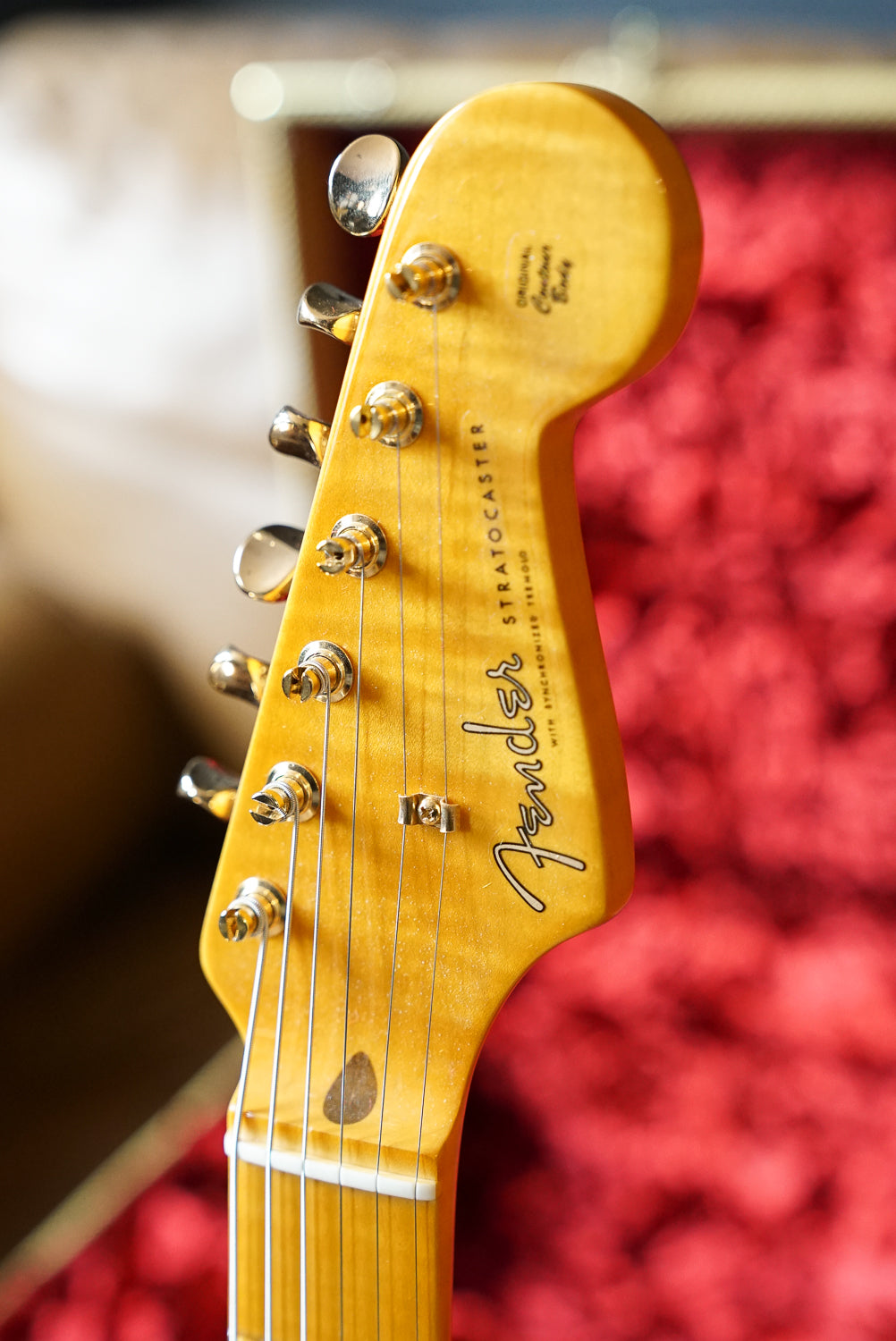 Fender Limited Edition American Vintage II 1957 Stratocaster, Flame Maple Fingerboard, White Blonde