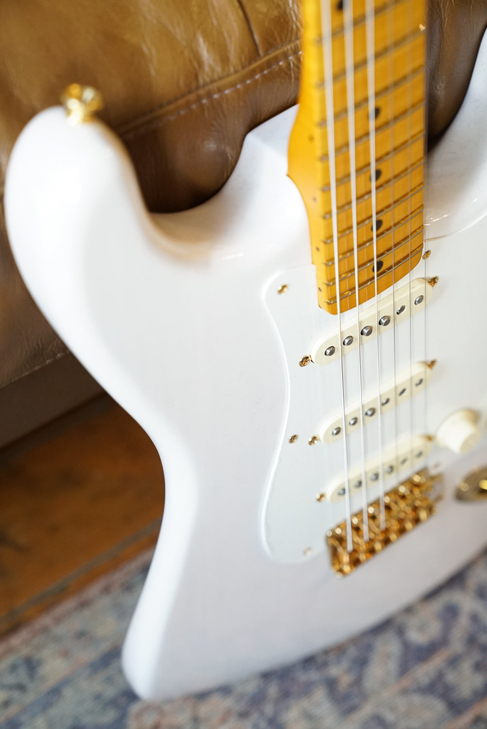 Fender Limited Edition American Vintage II 1957 Stratocaster, Flame Maple Fingerboard, White Blonde
