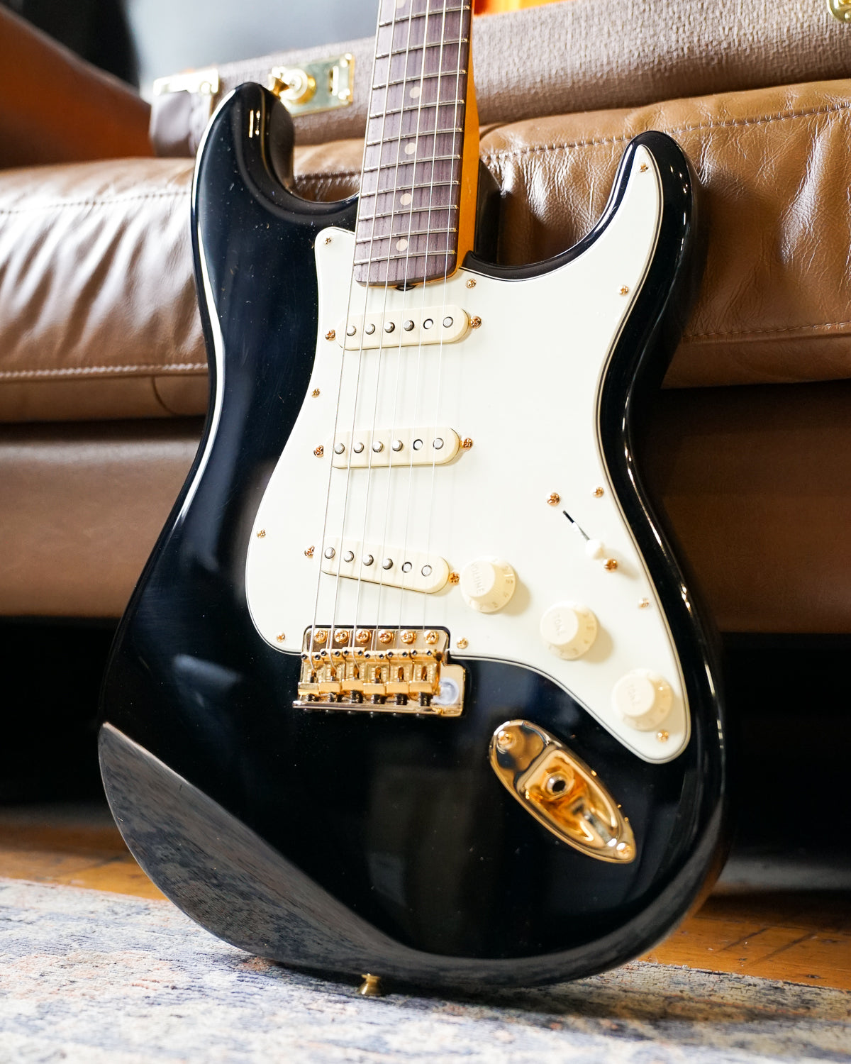 Fender Limited Edition American Vintage II '61 Stratocaster, Black w/ Gold Hardware