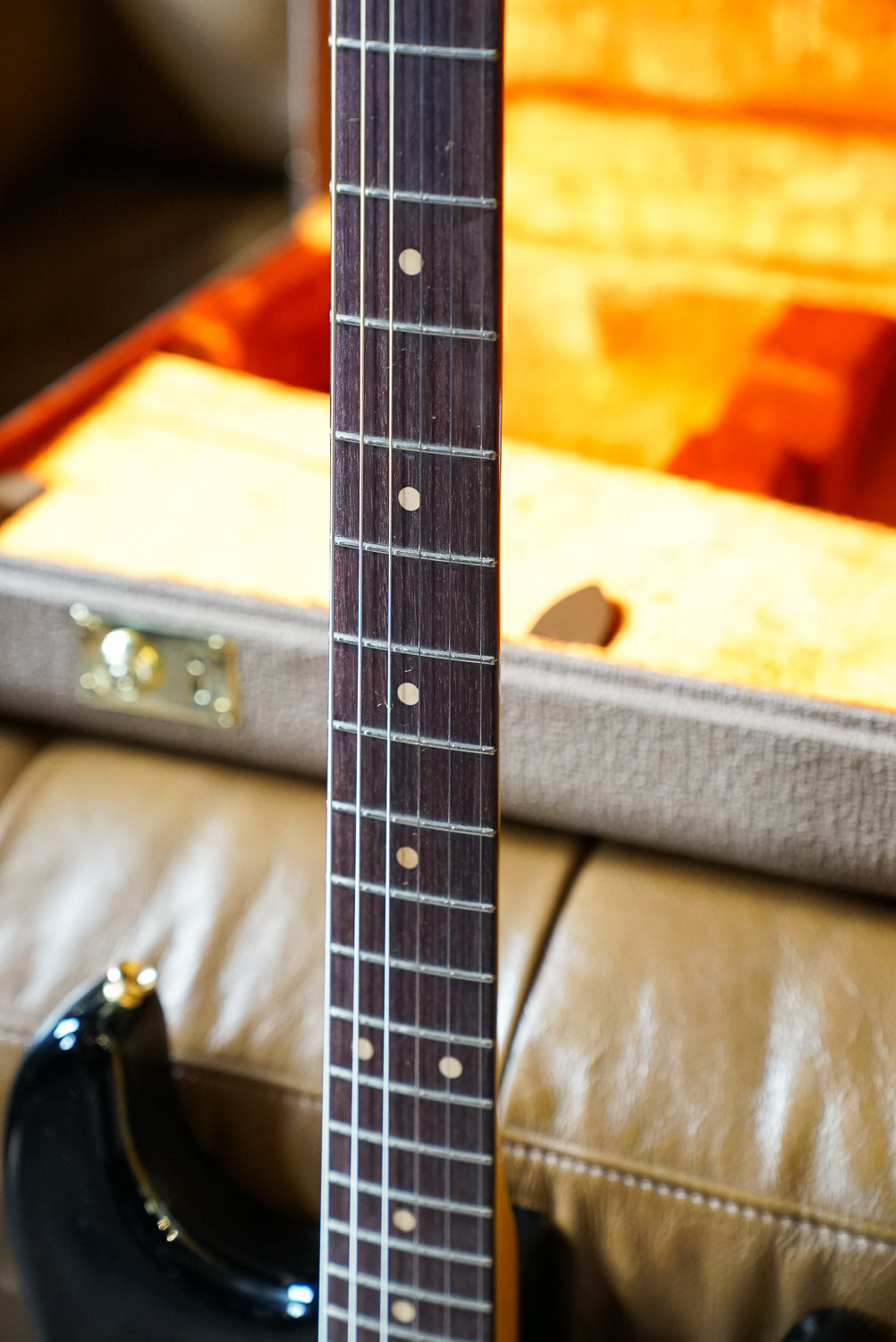 Fender Limited Edition American Vintage II '61 Stratocaster, Black w/ Gold Hardware