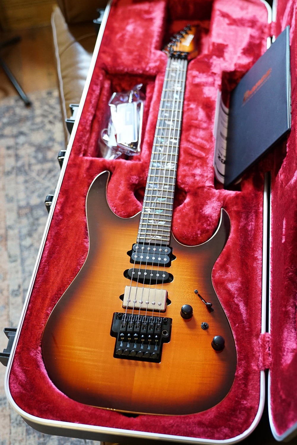 Pre-Owned Ibanez J-Custom RG8870 BSR