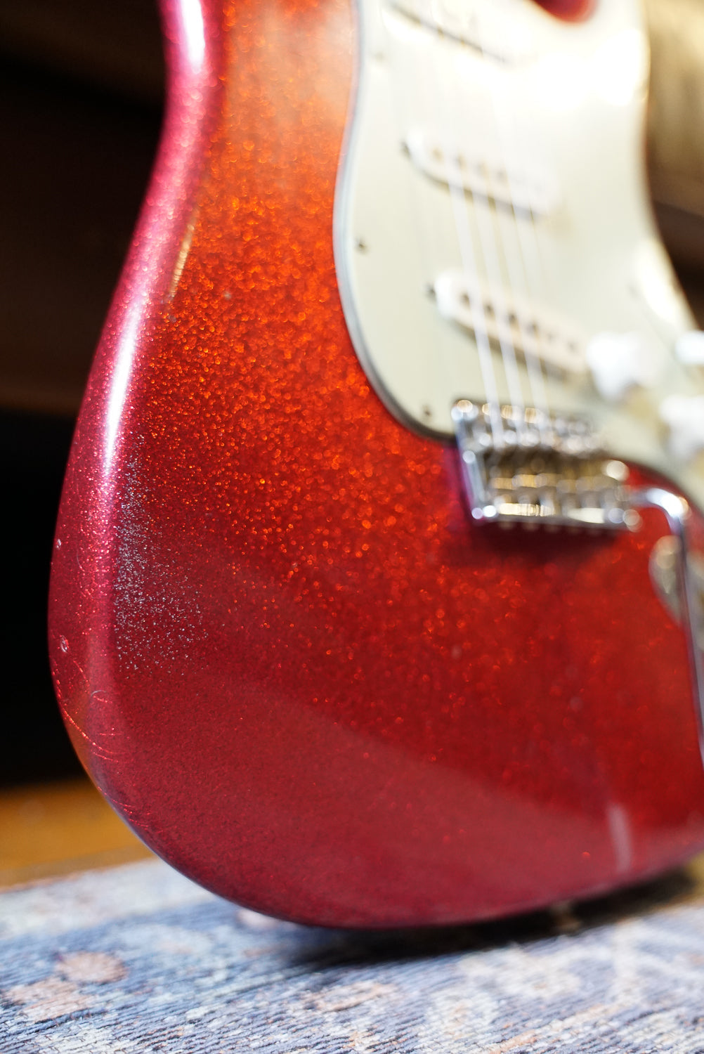 Pre-Owned Fender Master Built Greg Fessler 1962 Stratocaster Journeyman Relic, Aged Red Sparkle "2025