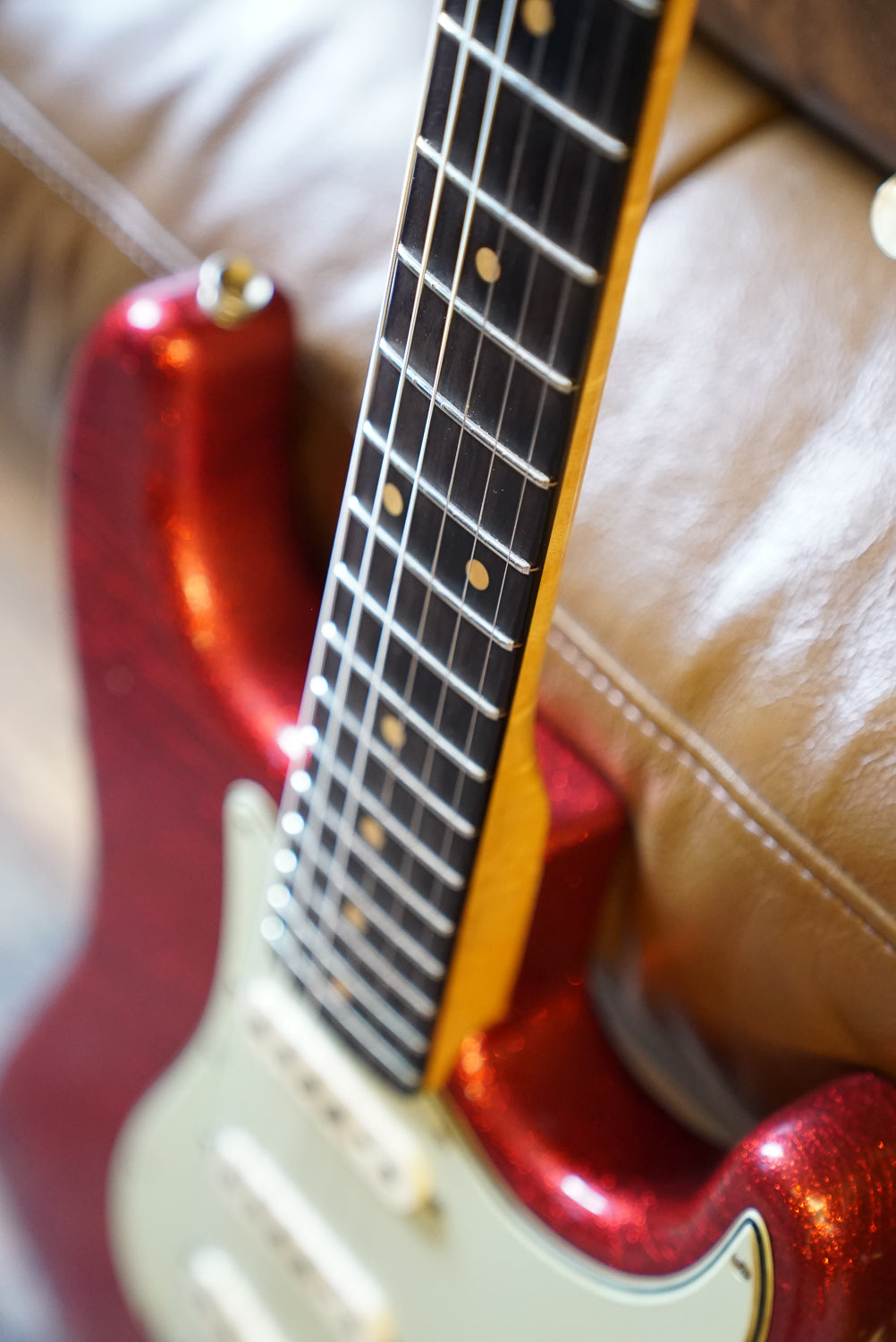 Pre-Owned Fender Master Built Greg Fessler 1962 Stratocaster Journeyman Relic, Aged Red Sparkle "2025