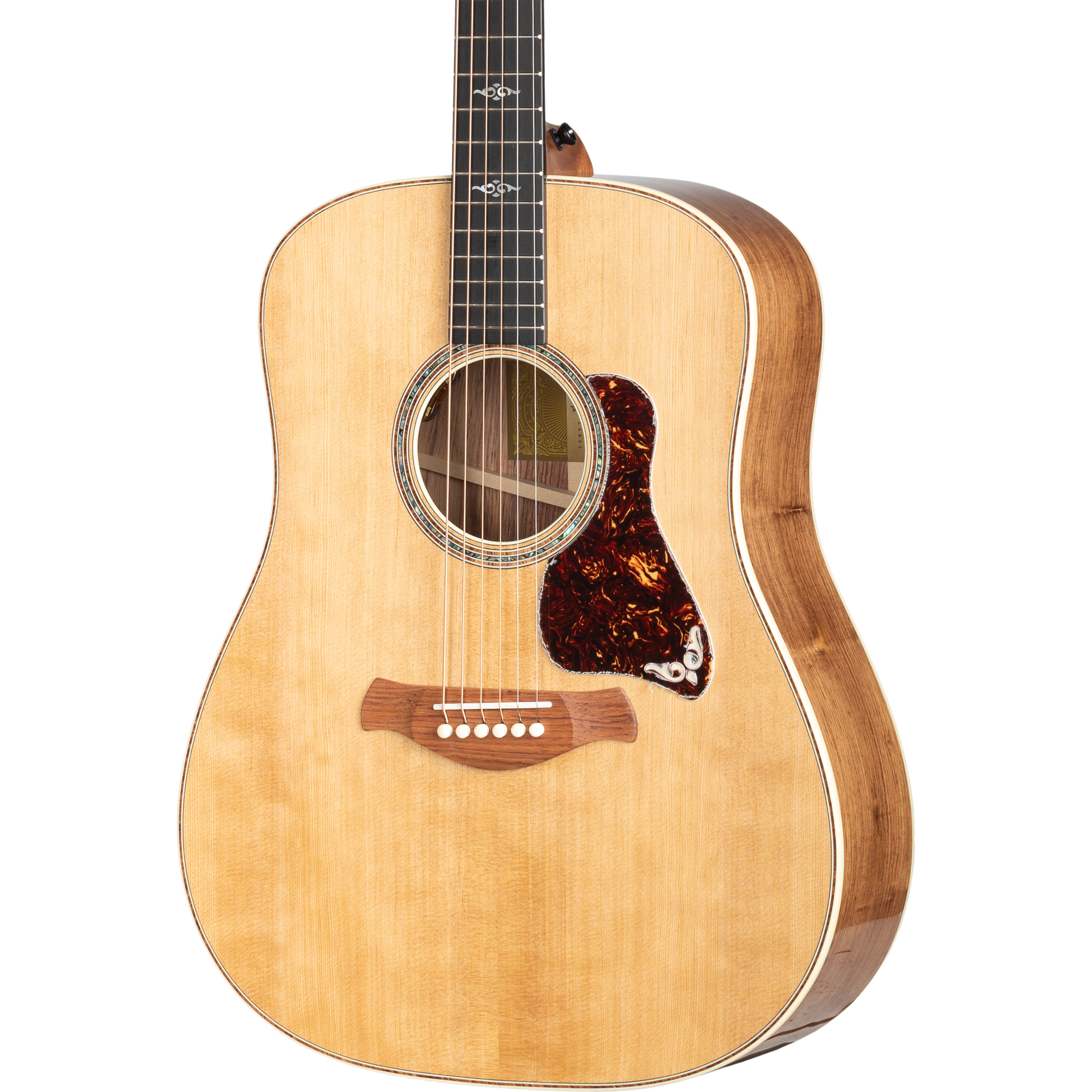 Taylor Gold Label 810e Dreadnought Acoustic Electric Guitar - Natural