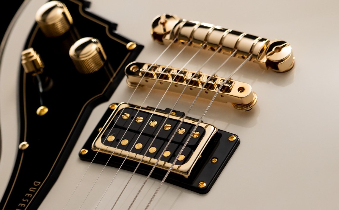 DUESENBERG FANTOM A AGED WHITE