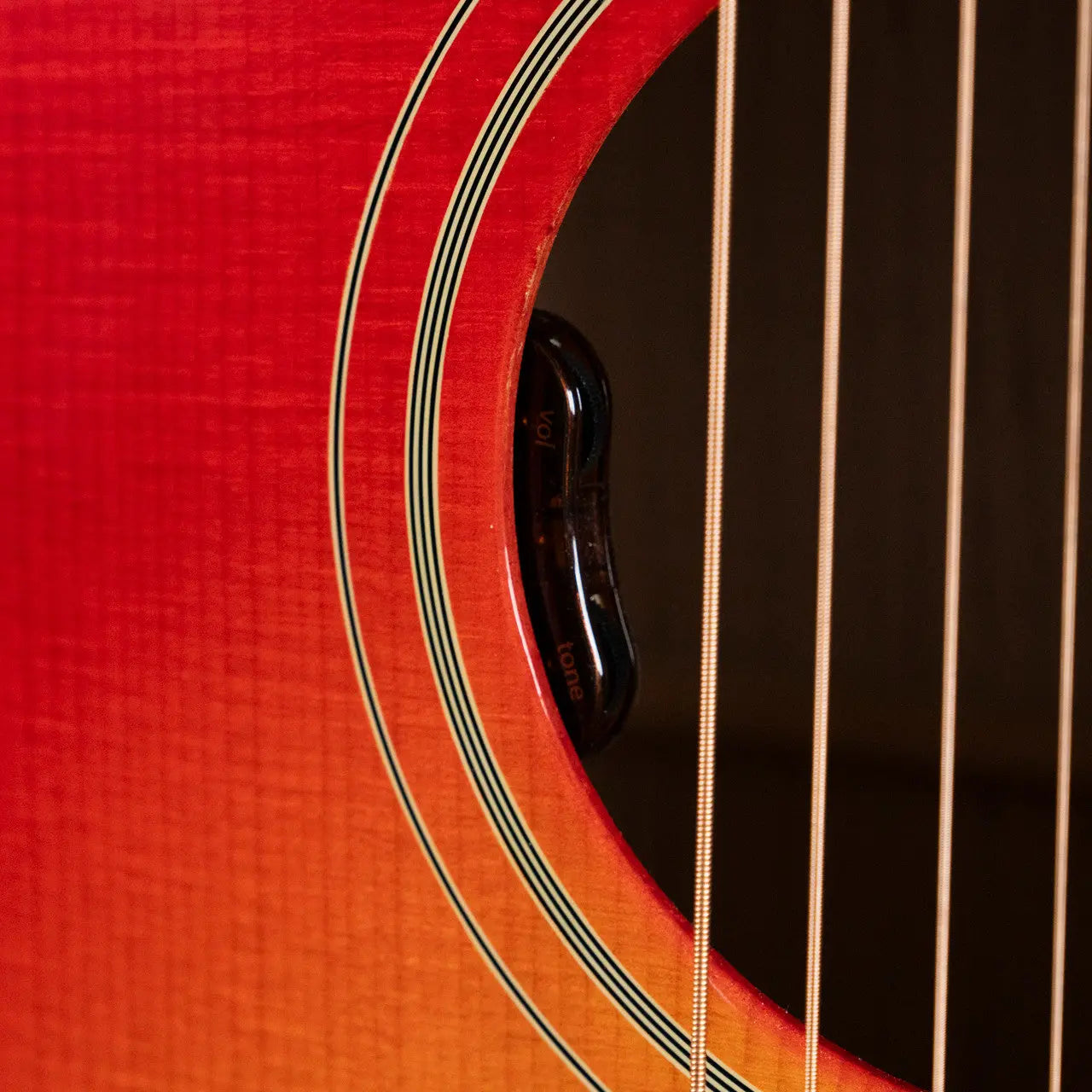 Gibson Dove Original Acoustic Guitar - Vintage Cherry Sunburst