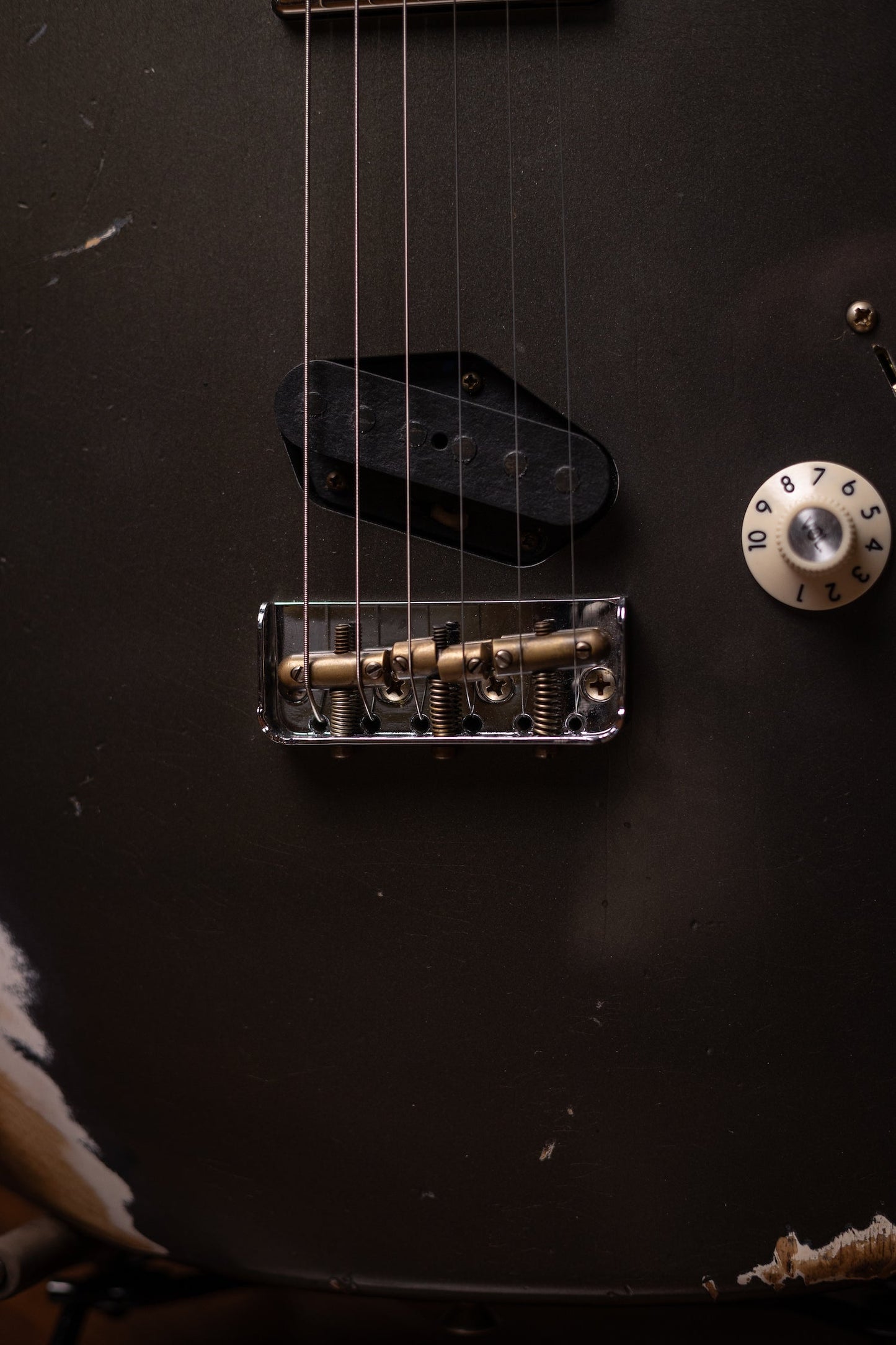 Fender Limited Edition Strat SH Heavy Relic Electric Guitar - Aged Charcoal Frost Metallic