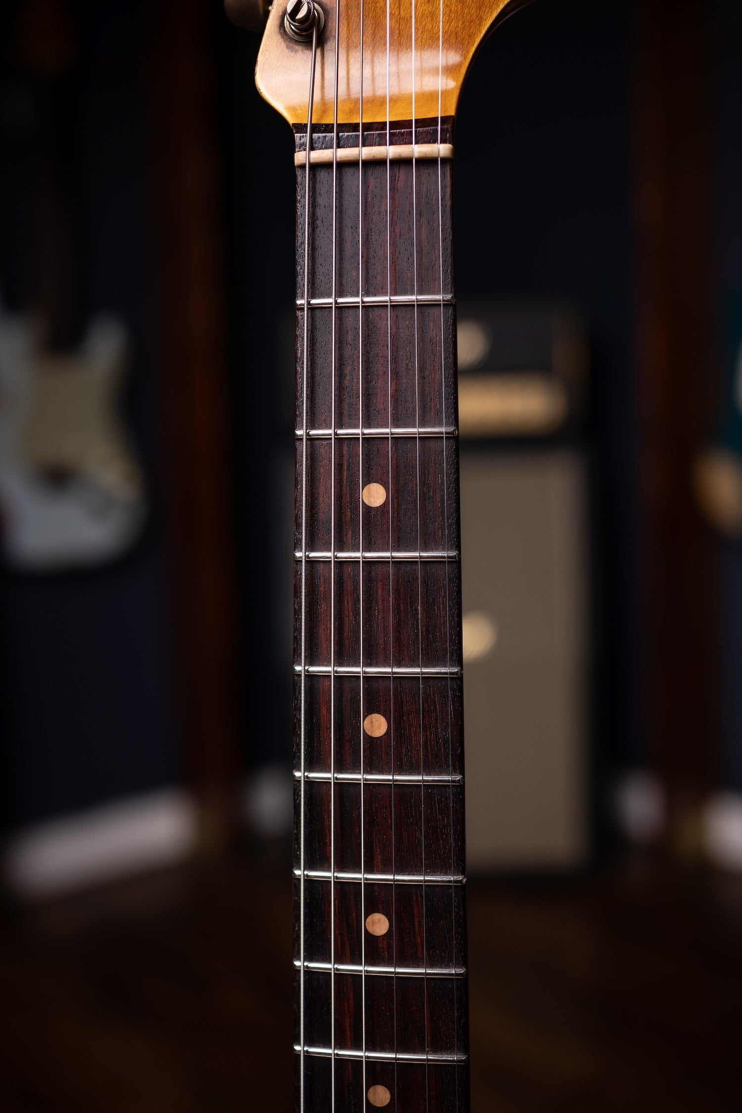 Fender Custom Shop 1963 Stratocaster® Super Heavy Relic - Super Faded Aged Black over 3 Color Sunburst