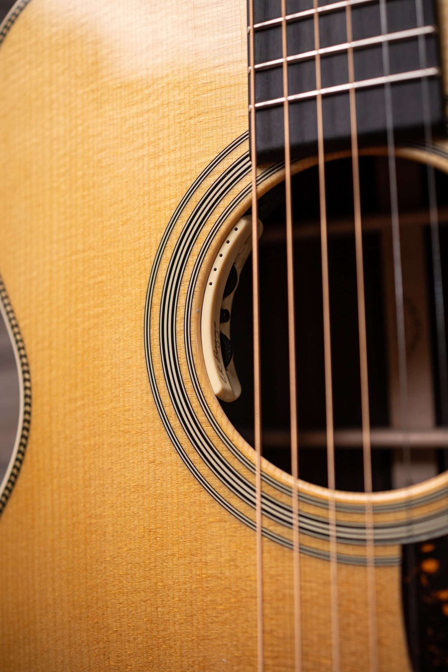 Martin OM-28E Standard L.R. Baggs Orchestra Model Acoustic-Electric Guitar  - Natural