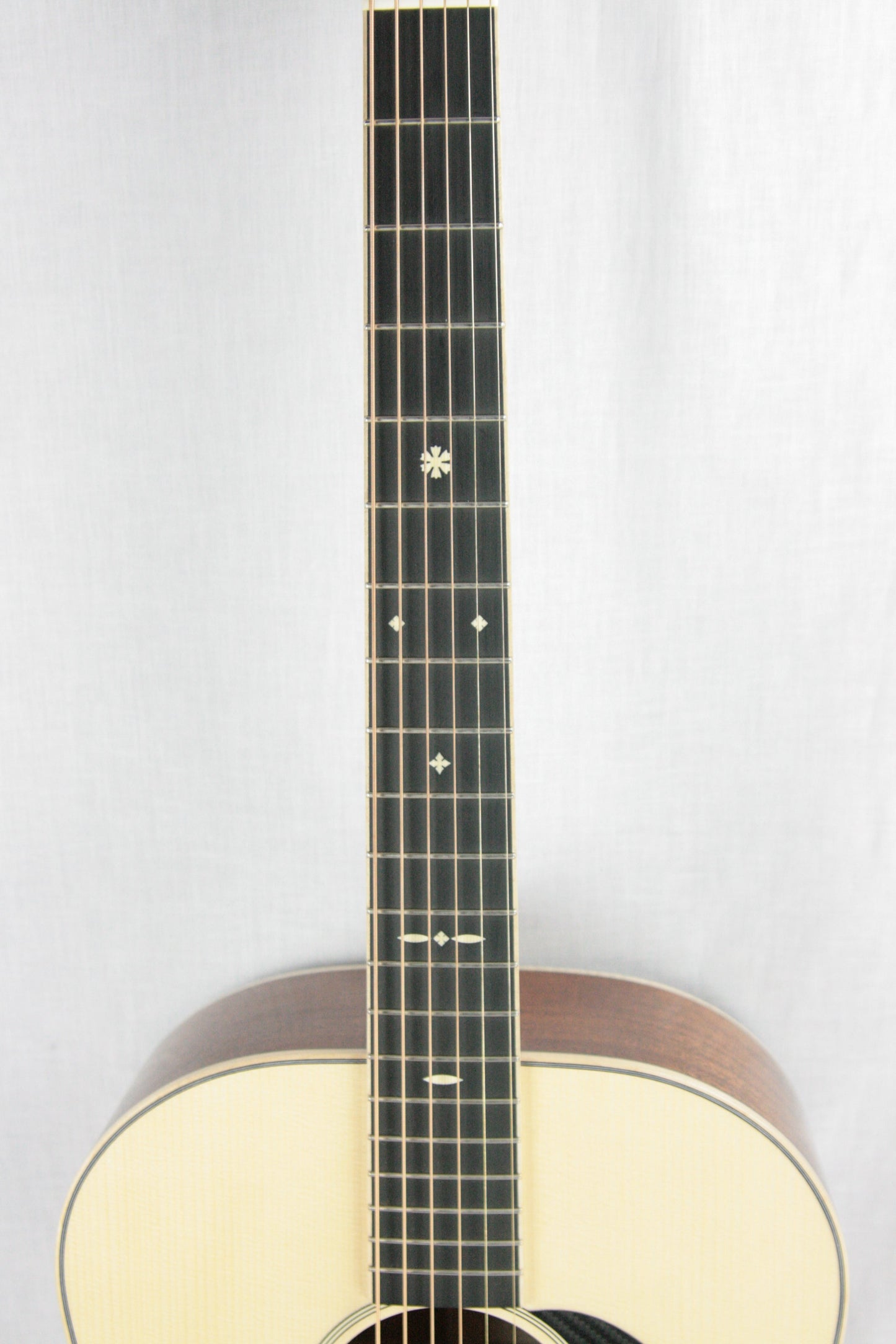 Martin DSS-2018 NAMM Show Slope Shoulder D18 Adirondack Top Carbon Fiber Titanium Light!