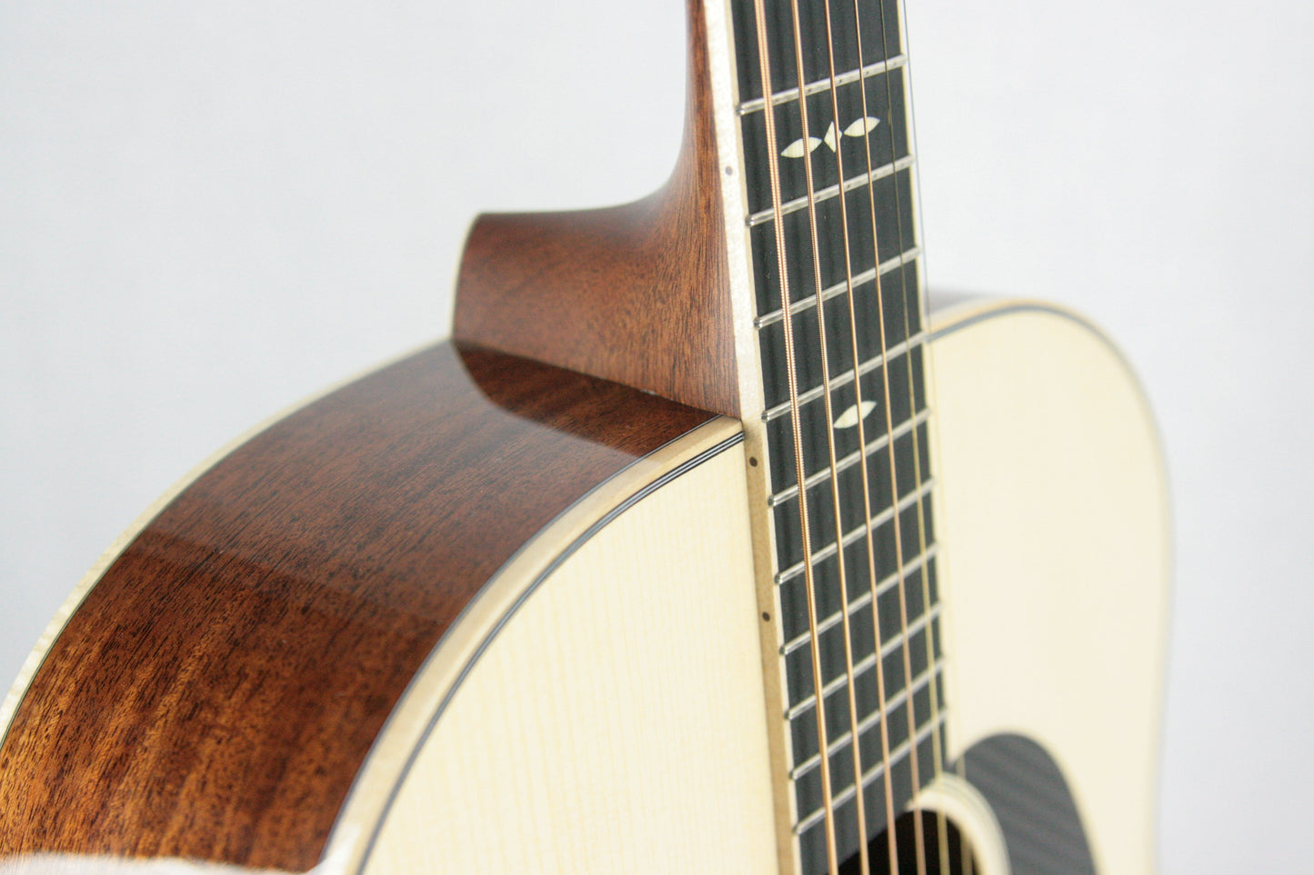 Martin DSS-2018 NAMM Show Slope Shoulder D18 Adirondack Top Carbon Fiber Titanium Light!
