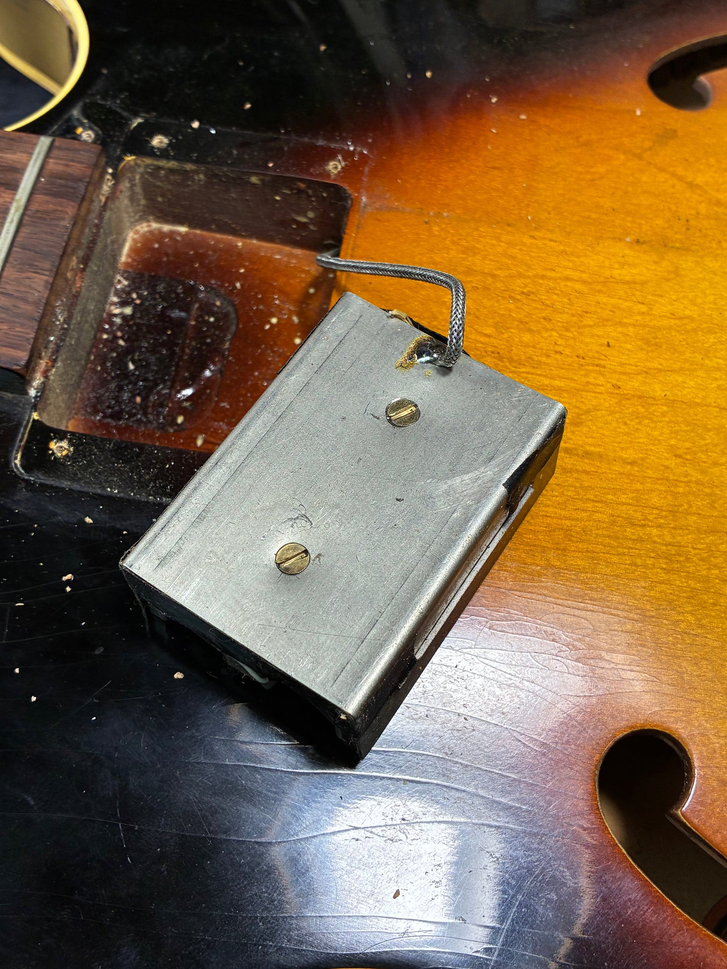 Gibson 1968 EB-2, Sunburst