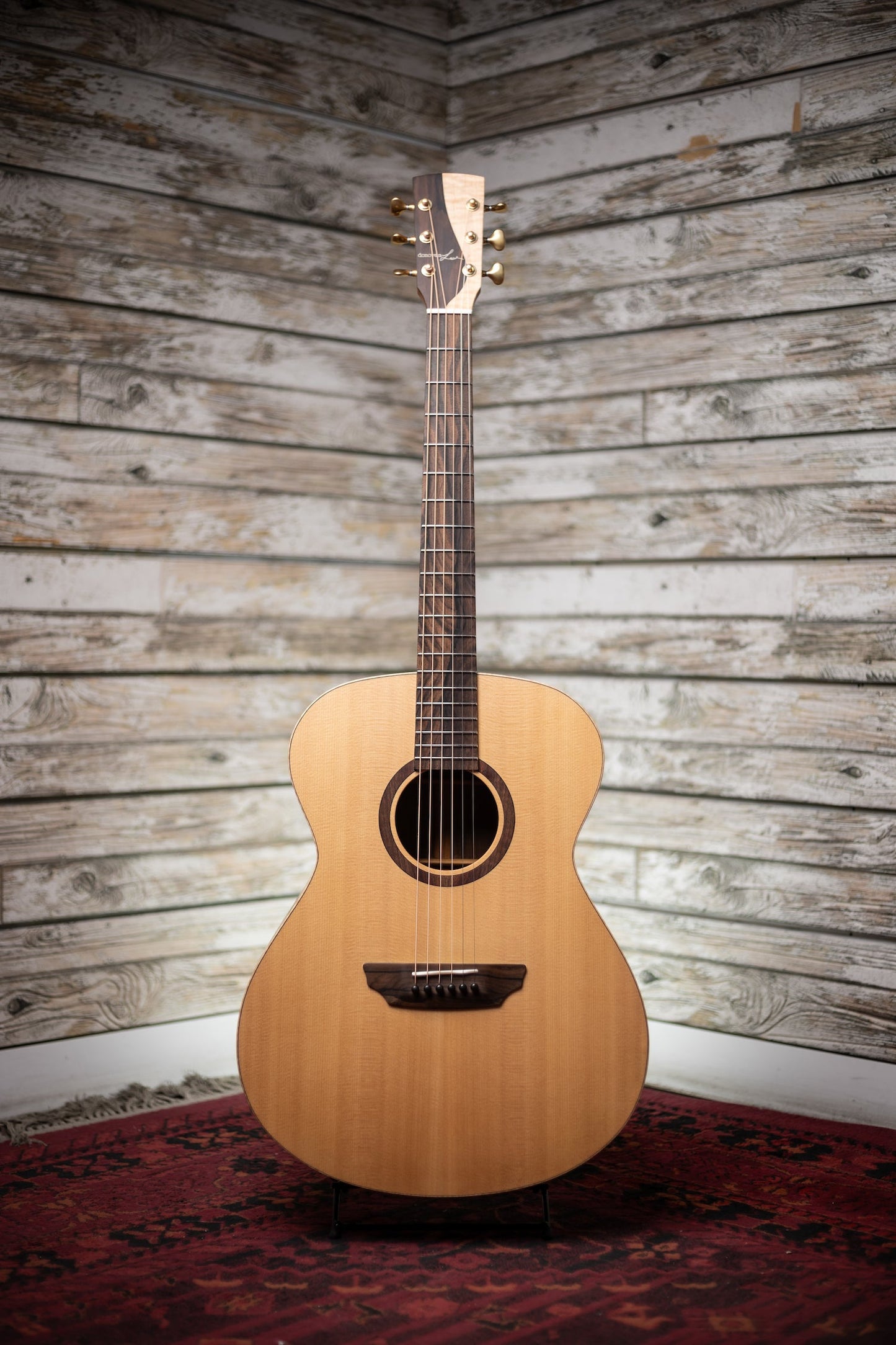 Donovan Leah Guitars Caroline Exceptional Acoustic Guitar - Natural