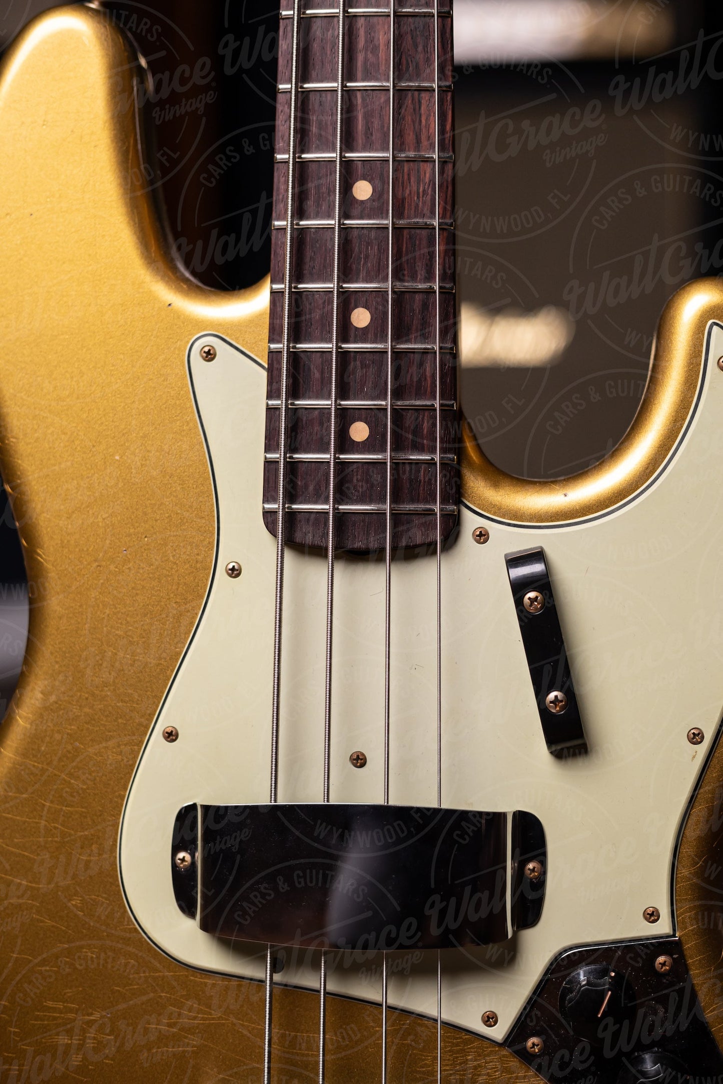Fender Custom Shop 1963 Jazz Bass Journeyman Relic Bass - Aged Aztec Gold