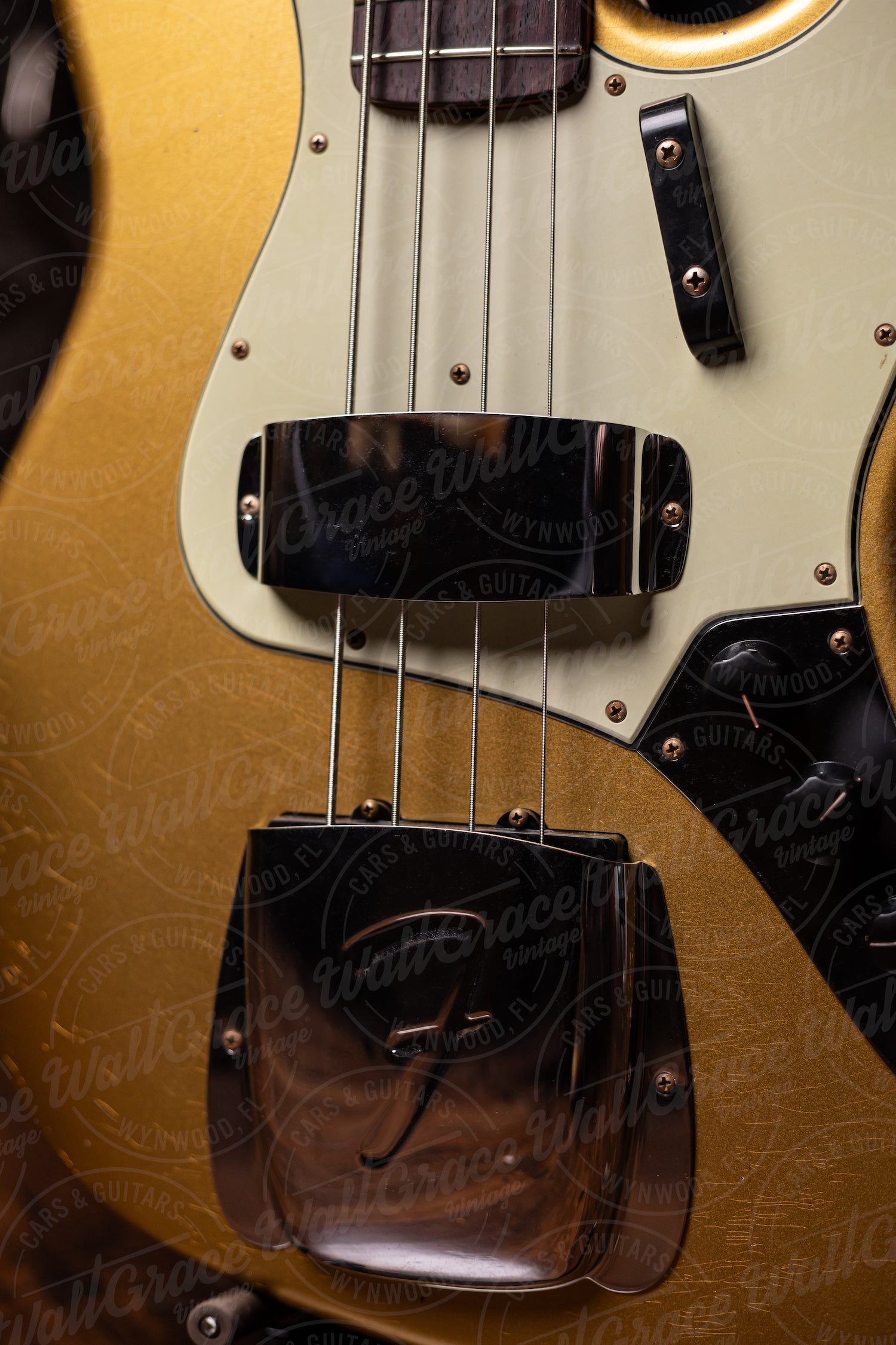 Fender Custom Shop 1963 Jazz Bass Journeyman Relic Bass - Aged Aztec Gold