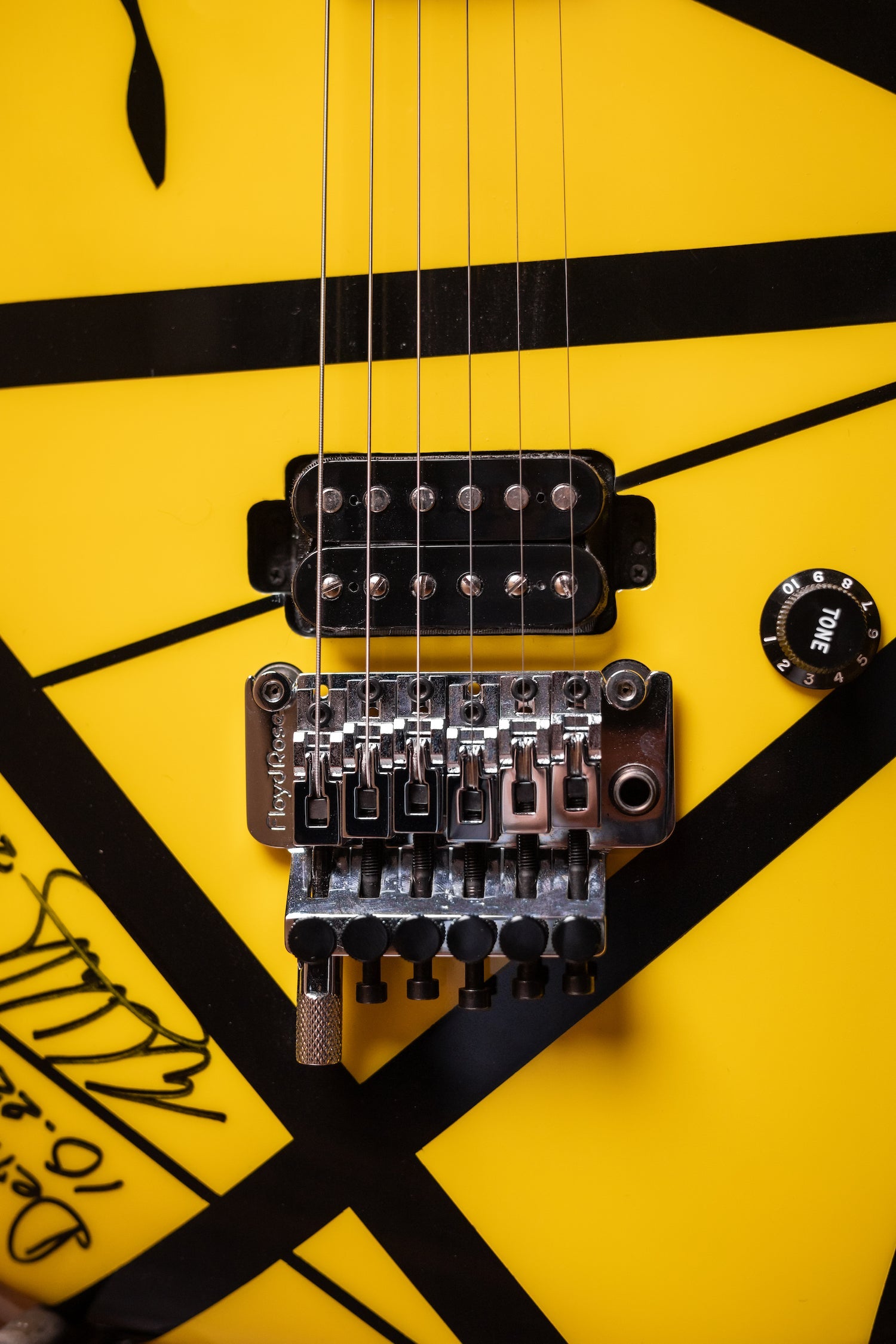 2007 Charvel EVH Striped Detroit - Yellow, Black