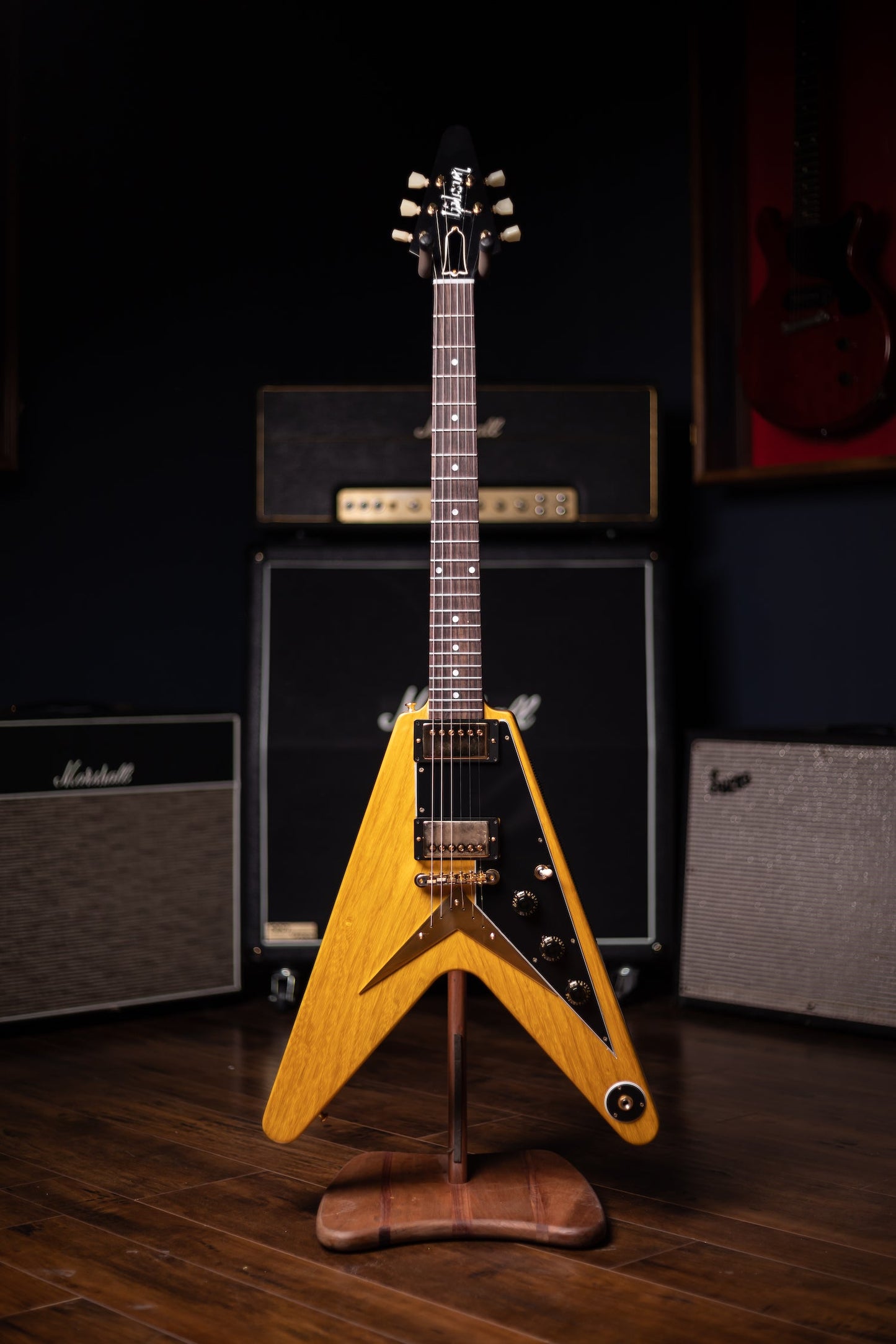 Gibson Custom Shop 1958 Korina Flying V Black Pickguard Electric Guitar - Natural