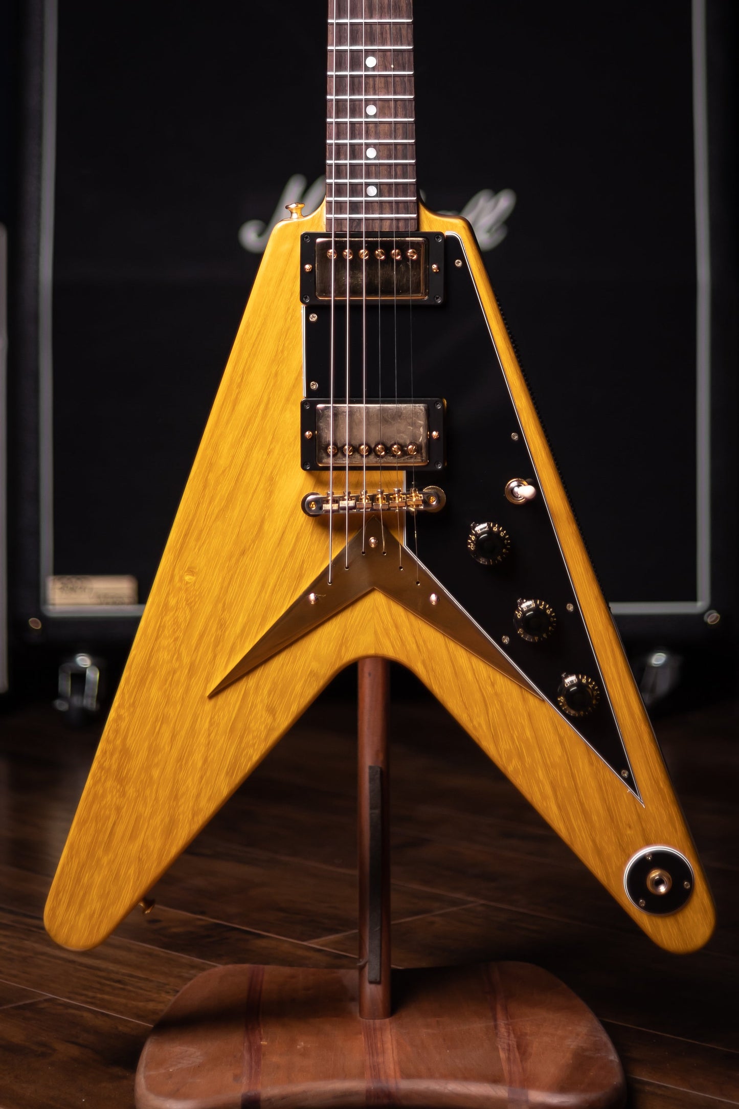 Gibson Custom Shop 1958 Korina Flying V Black Pickguard Electric Guitar - Natural
