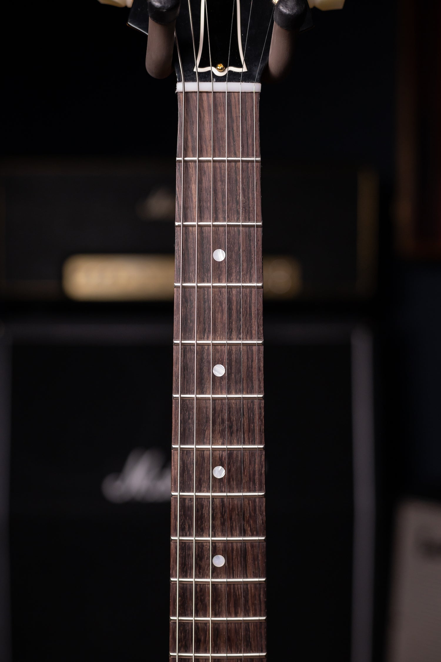 Gibson Custom Shop 1958 Korina Flying V Black Pickguard Electric Guitar - Natural