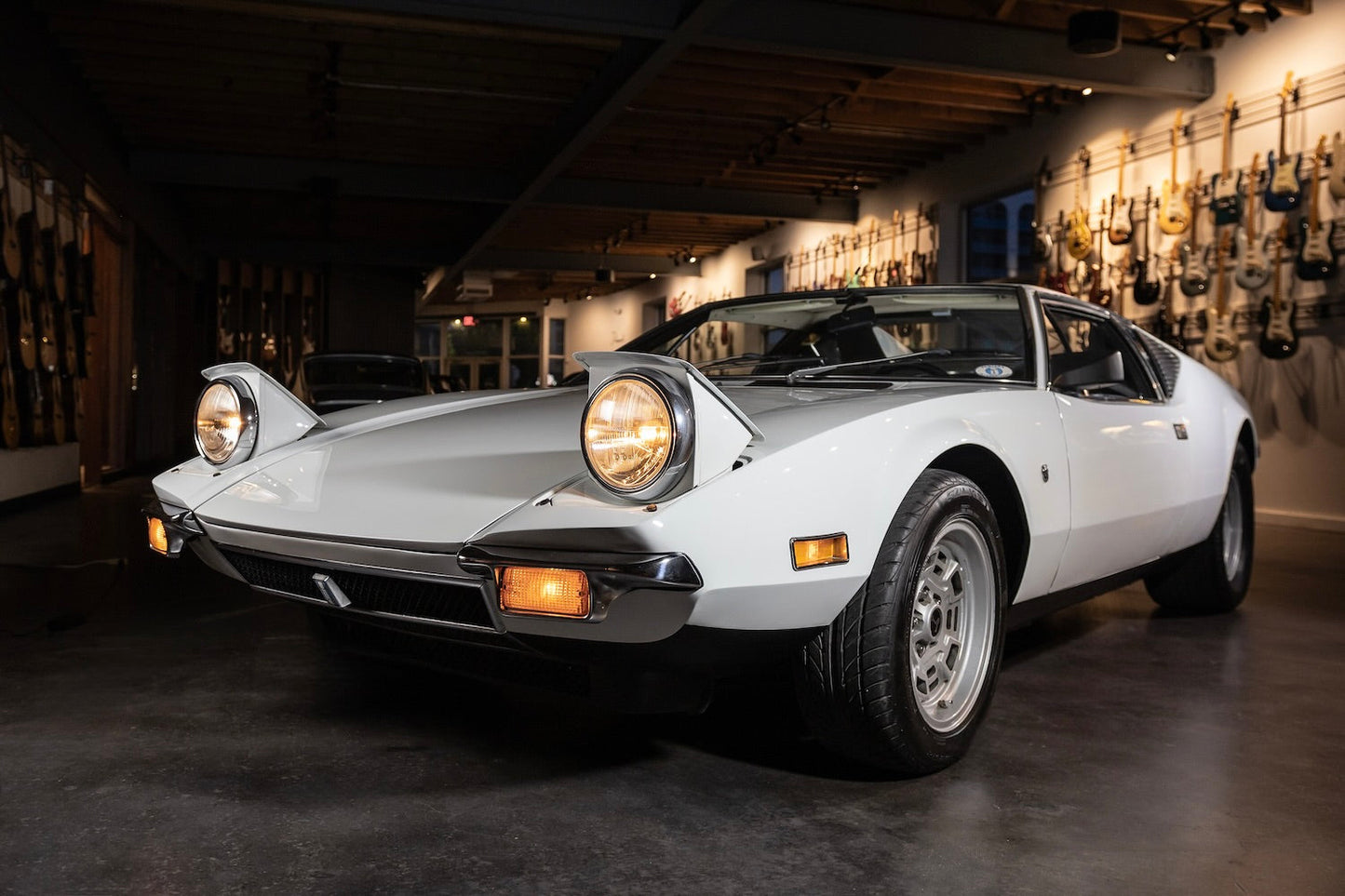 1972 De Tomaso Pantera White | SOLD