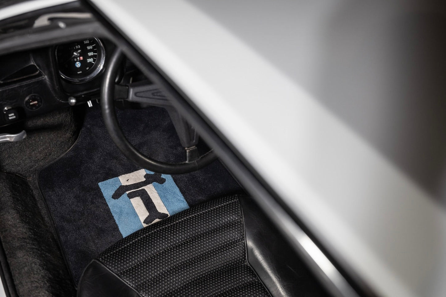 1972 De Tomaso Pantera White | SOLD