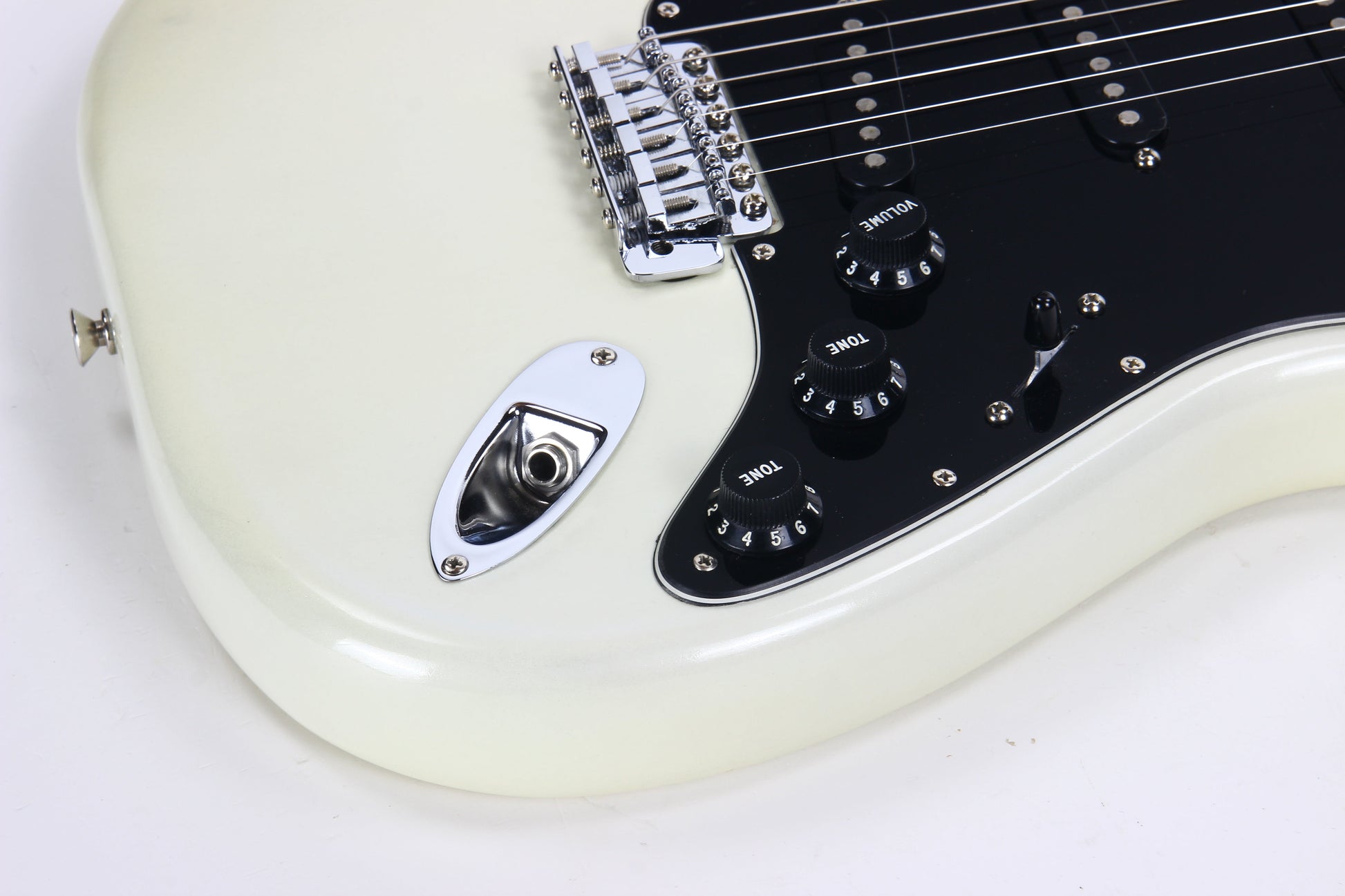 NOS! 1979 Fender 25th Silver Anniversary Stratocaster in WHITE PEARLESCENT! Original BOX, Paperwork etc!