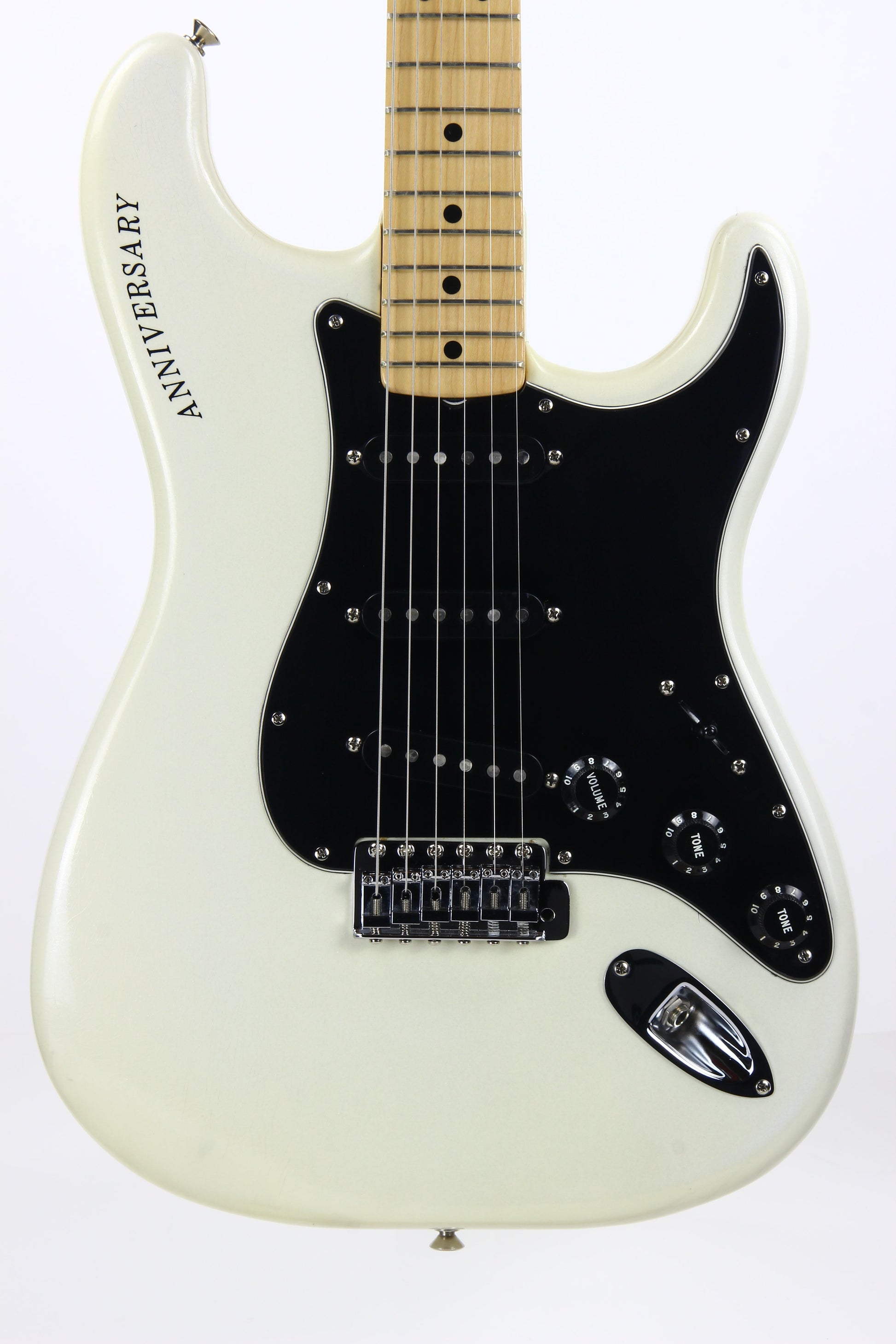 NOS! 1979 Fender 25th Silver Anniversary Stratocaster in WHITE PEARLESCENT! Original BOX, Paperwork etc!